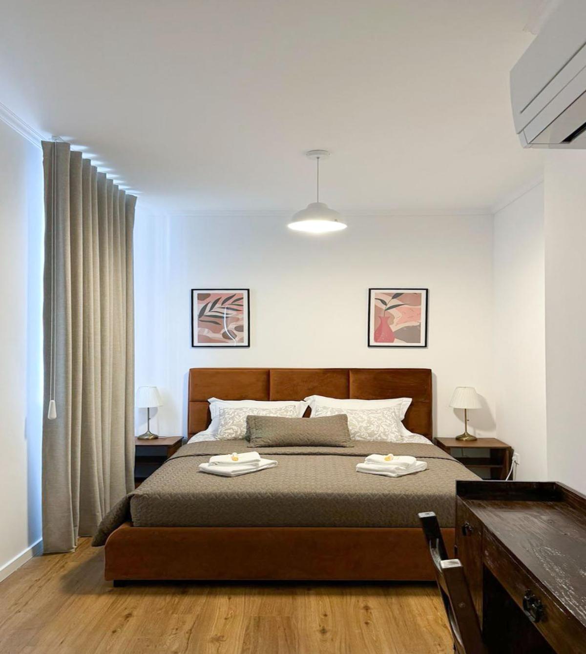Apartment with Balcony photo 2