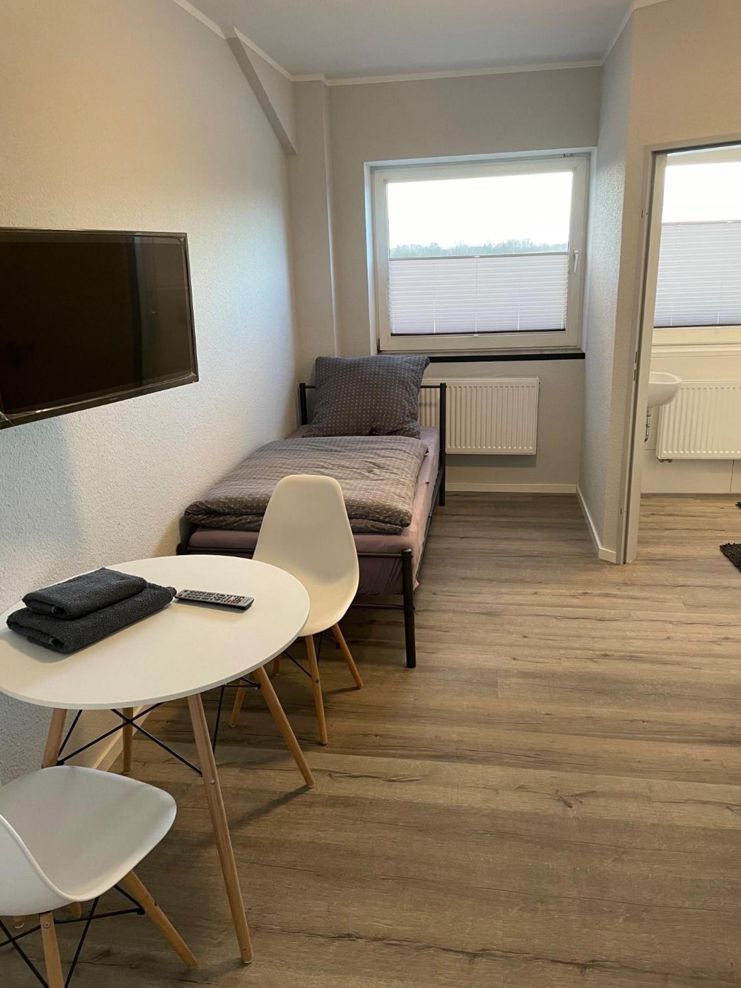 One-Bedroom Apartment photo 1