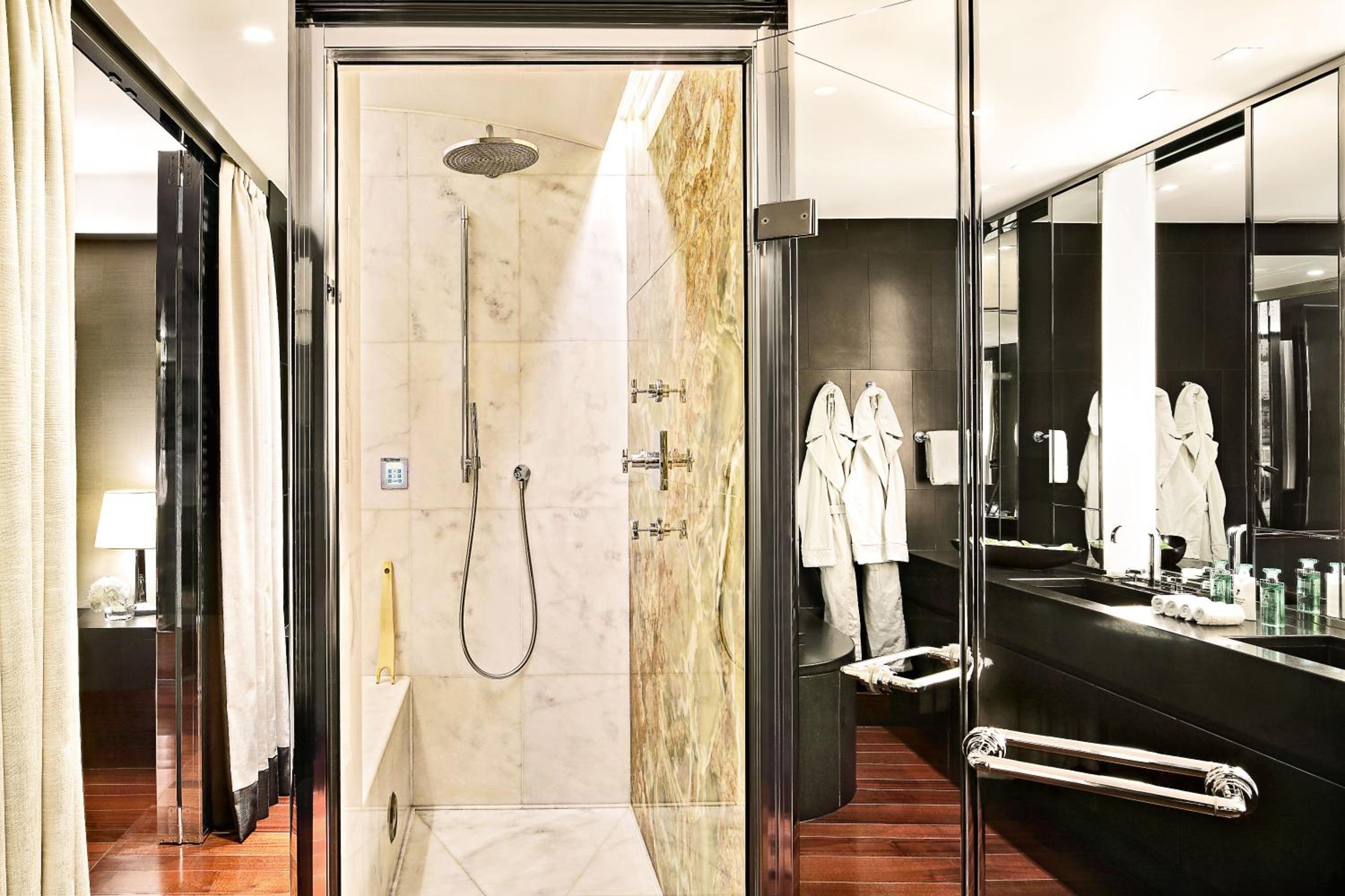 Two-Bedroom Bulgari Presidential King Suite thumbnail 6