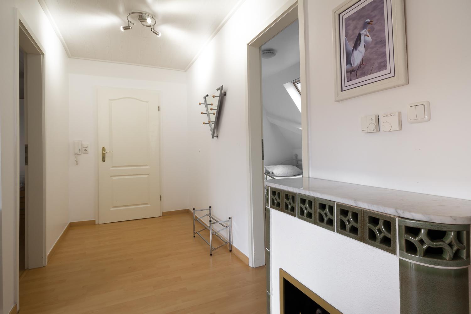 Apartment with Balcony photo 3