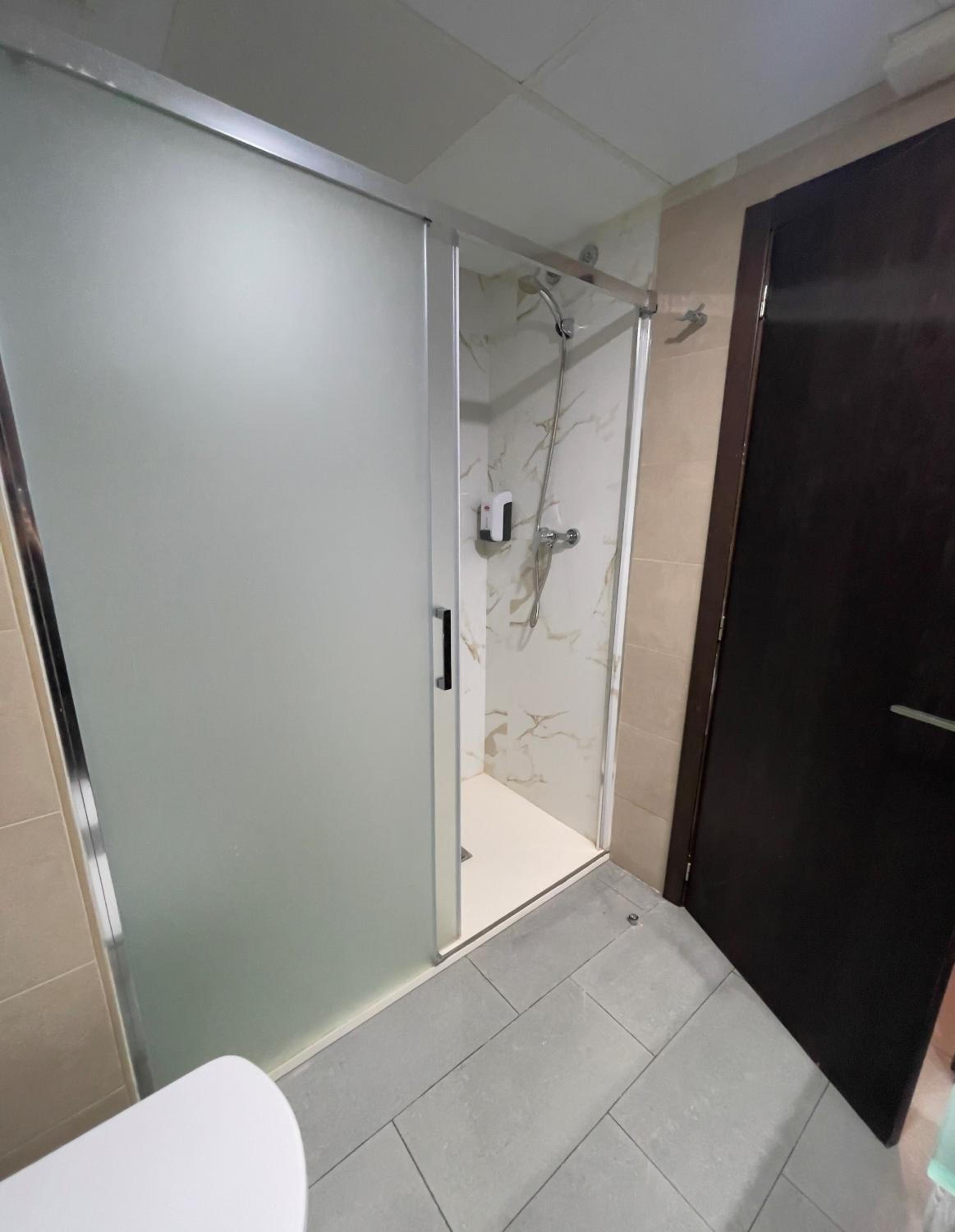 Double Or Twin Room With Private Bathroom photo 3