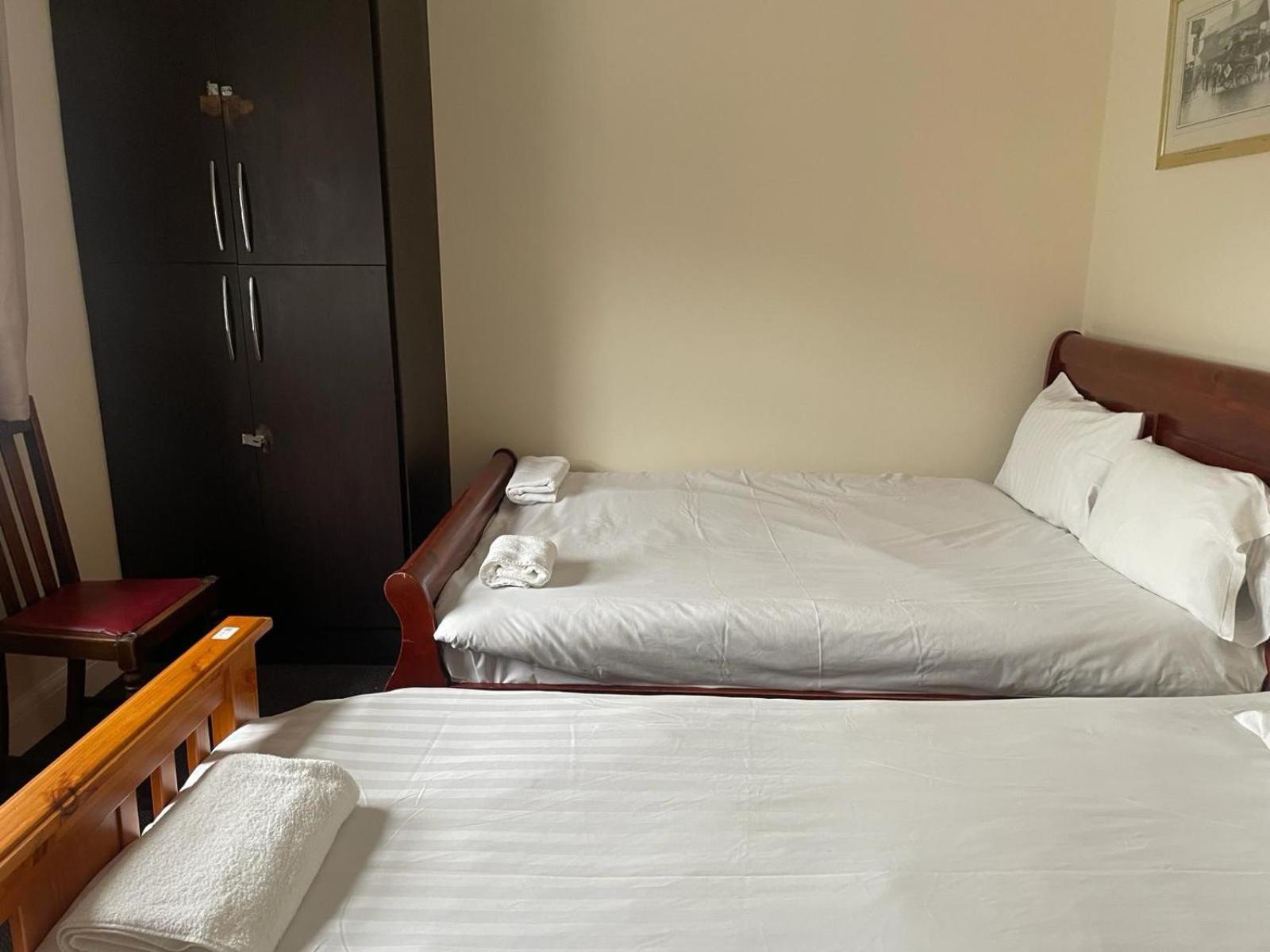 Basic Triple Room photo 1