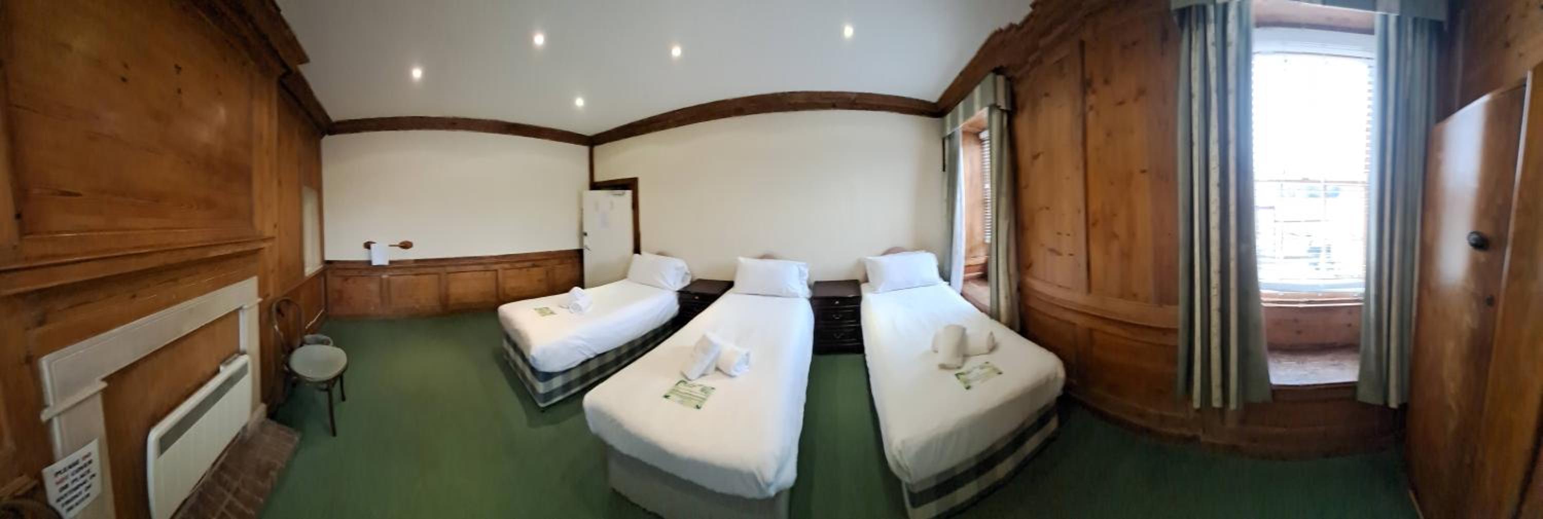 Triple Room with Shared Bathroom