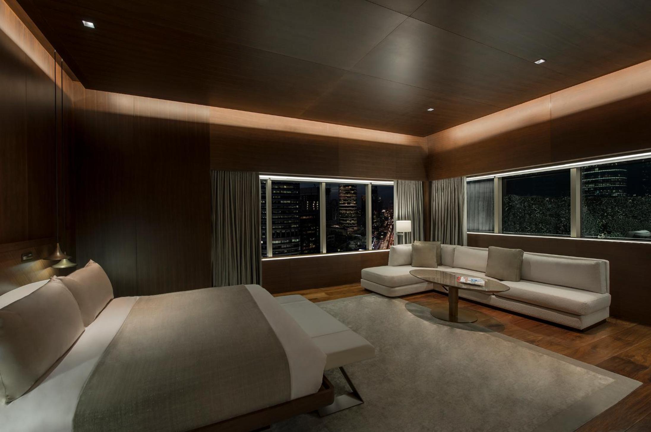 Queen Suite with Terrace