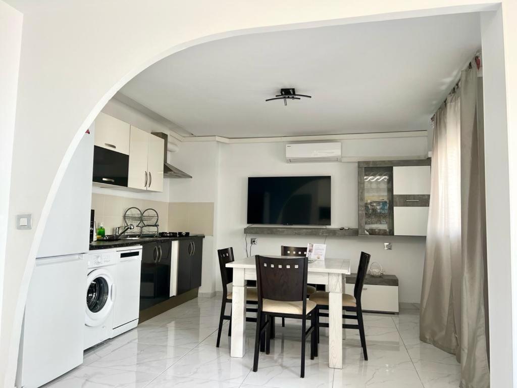 Two-Bedroom Apartment - Photo 26