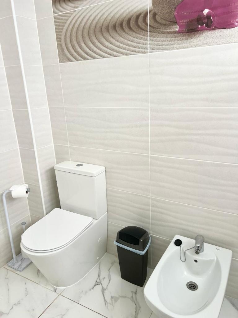 Two-Bedroom Apartment - Photo 5