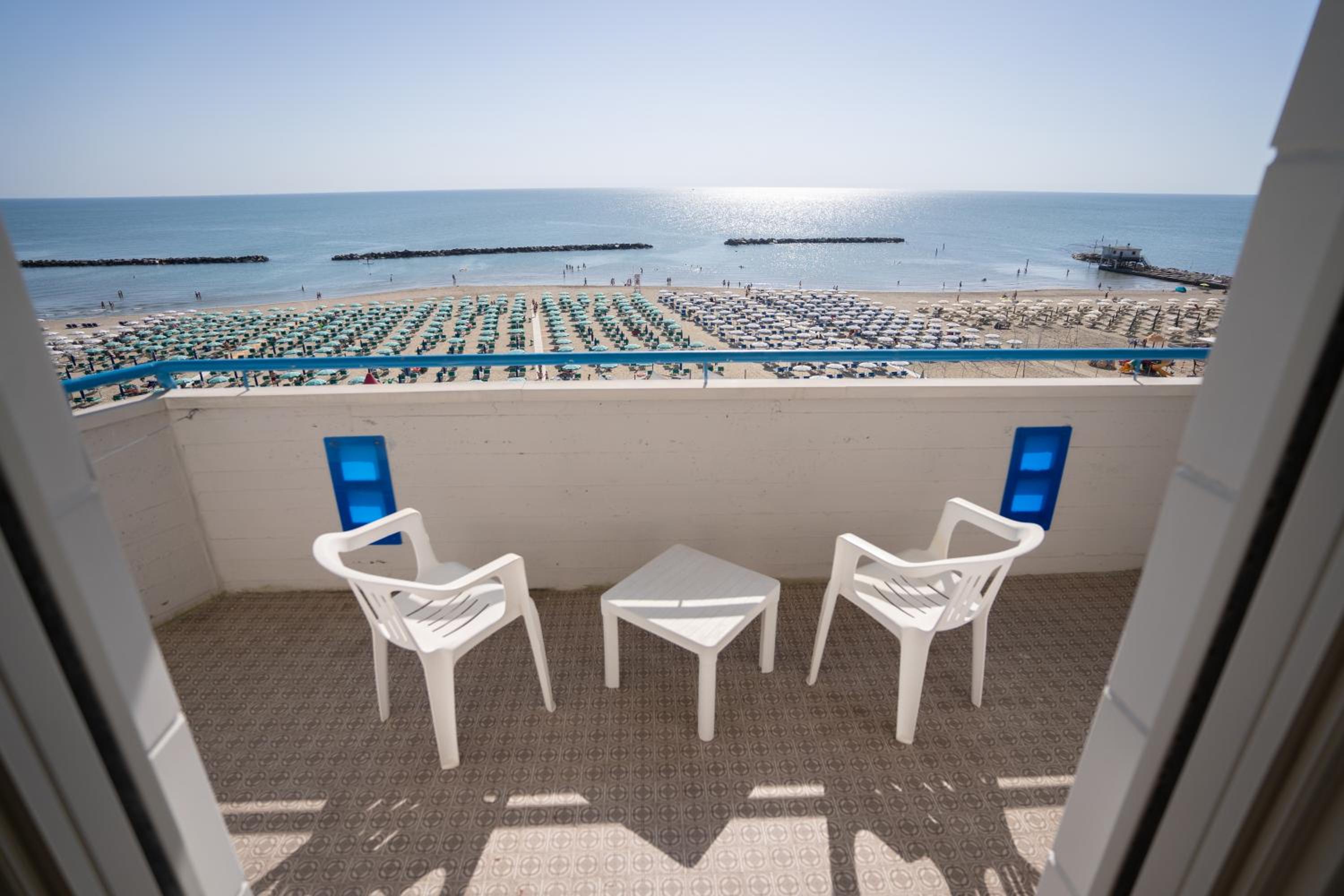 Deluxe Double Room with Sea View - Photo 7