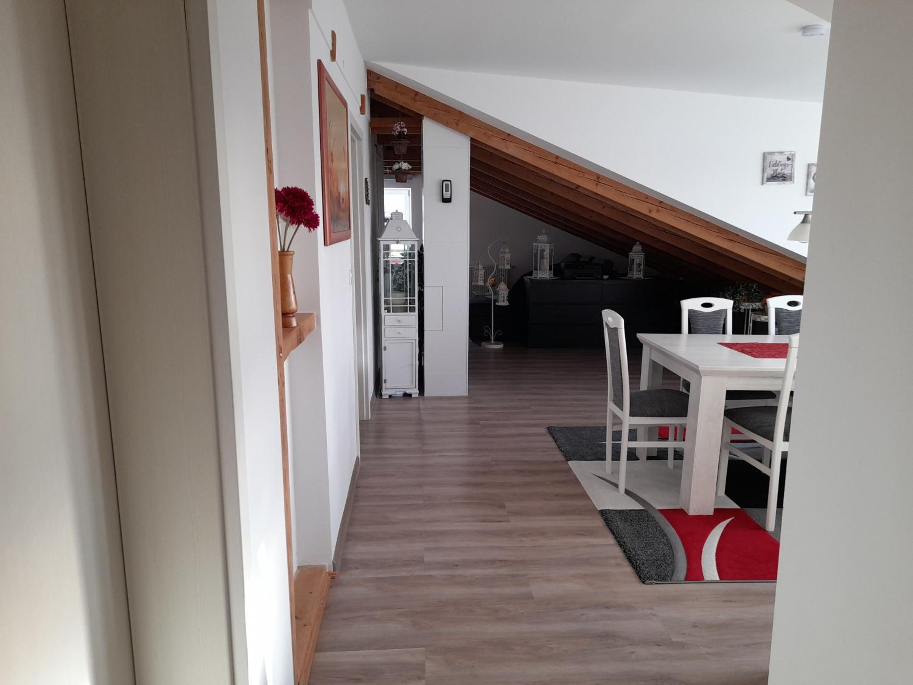 Apartment photo 2