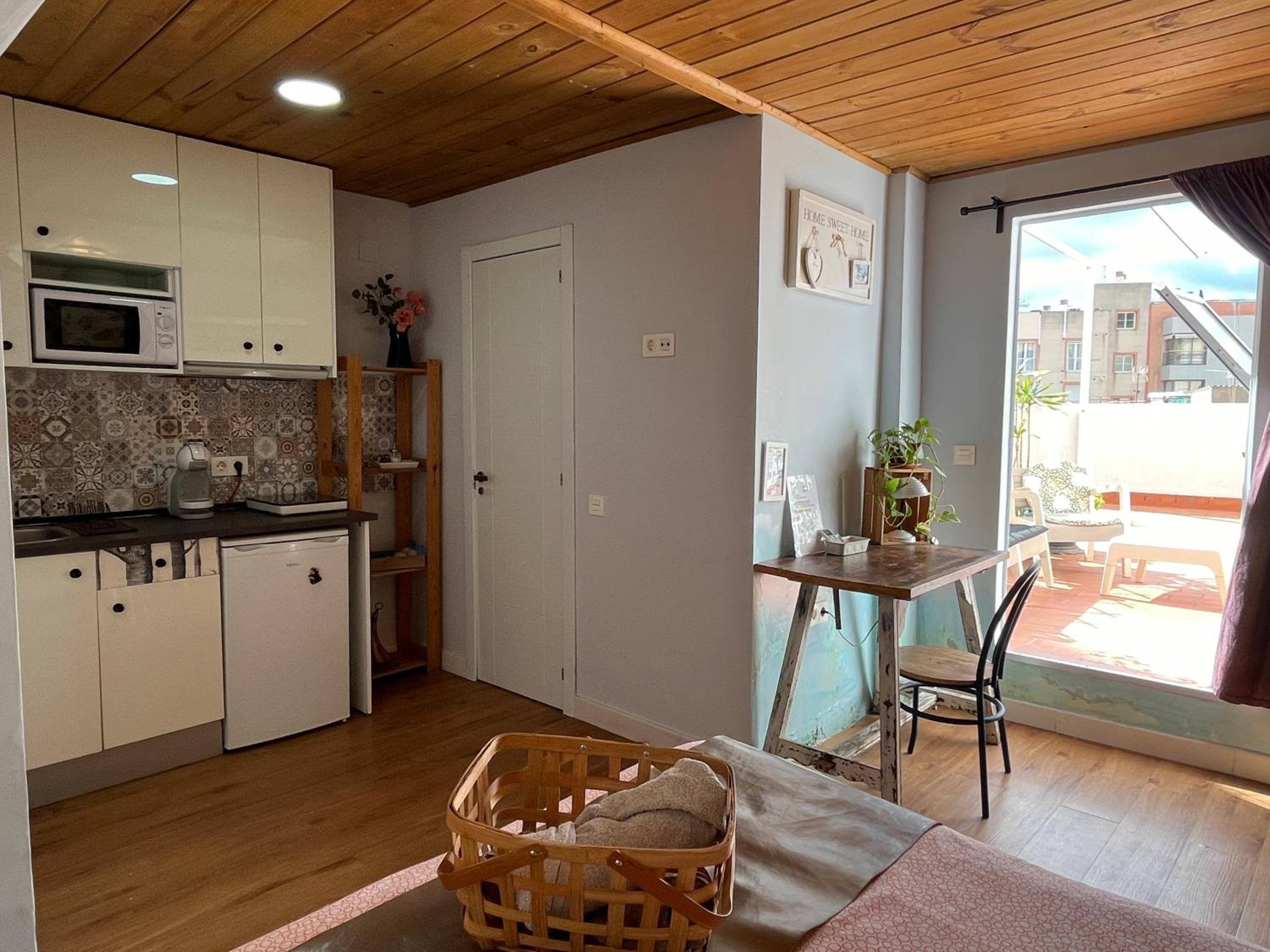 Estudio con terraza