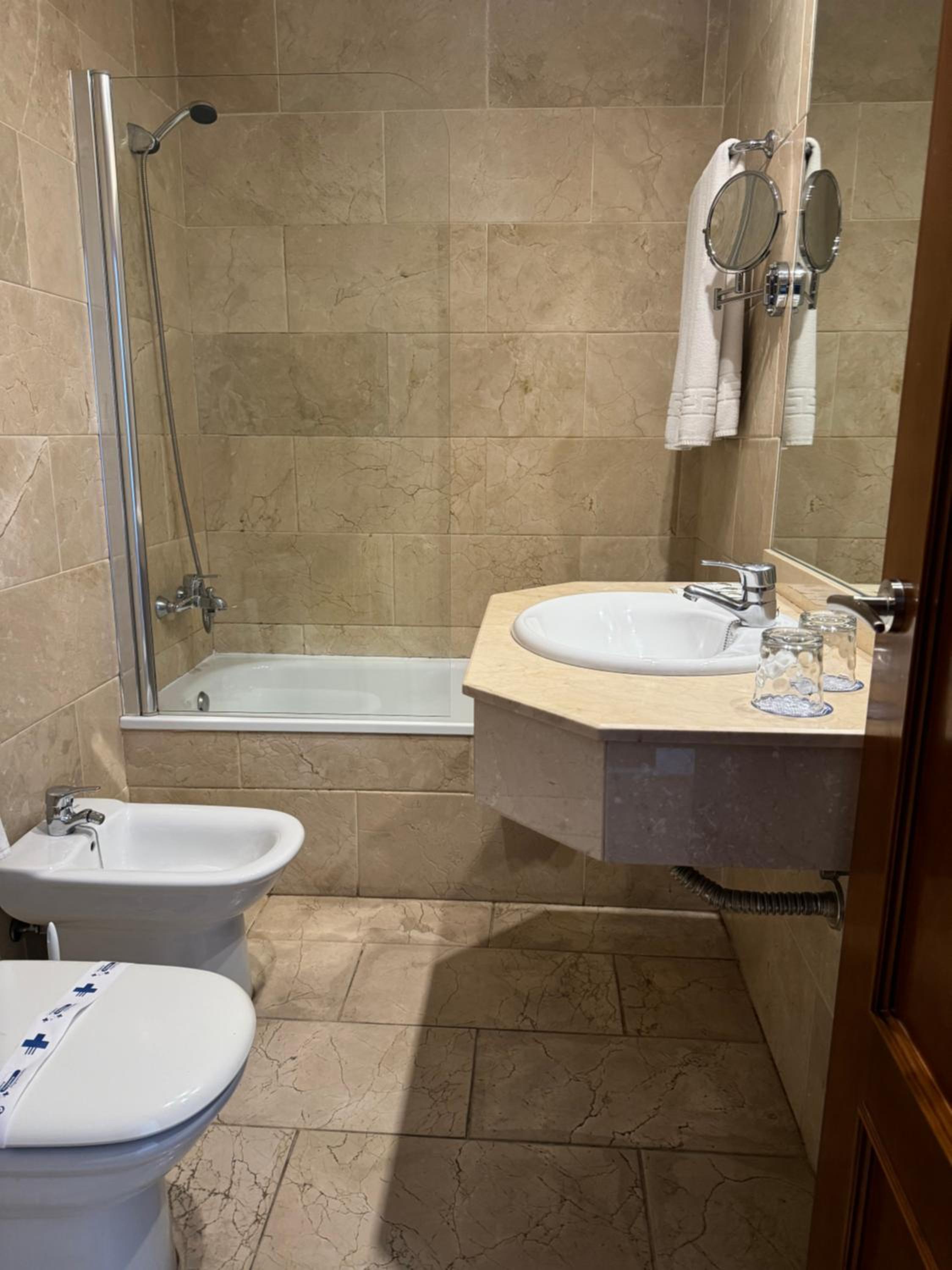 Double Room photo 2