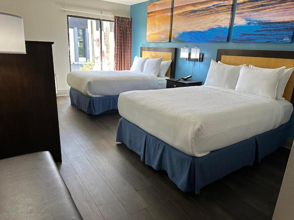 Double Room with Two Double Beds - Non-Smoking - Photo 2