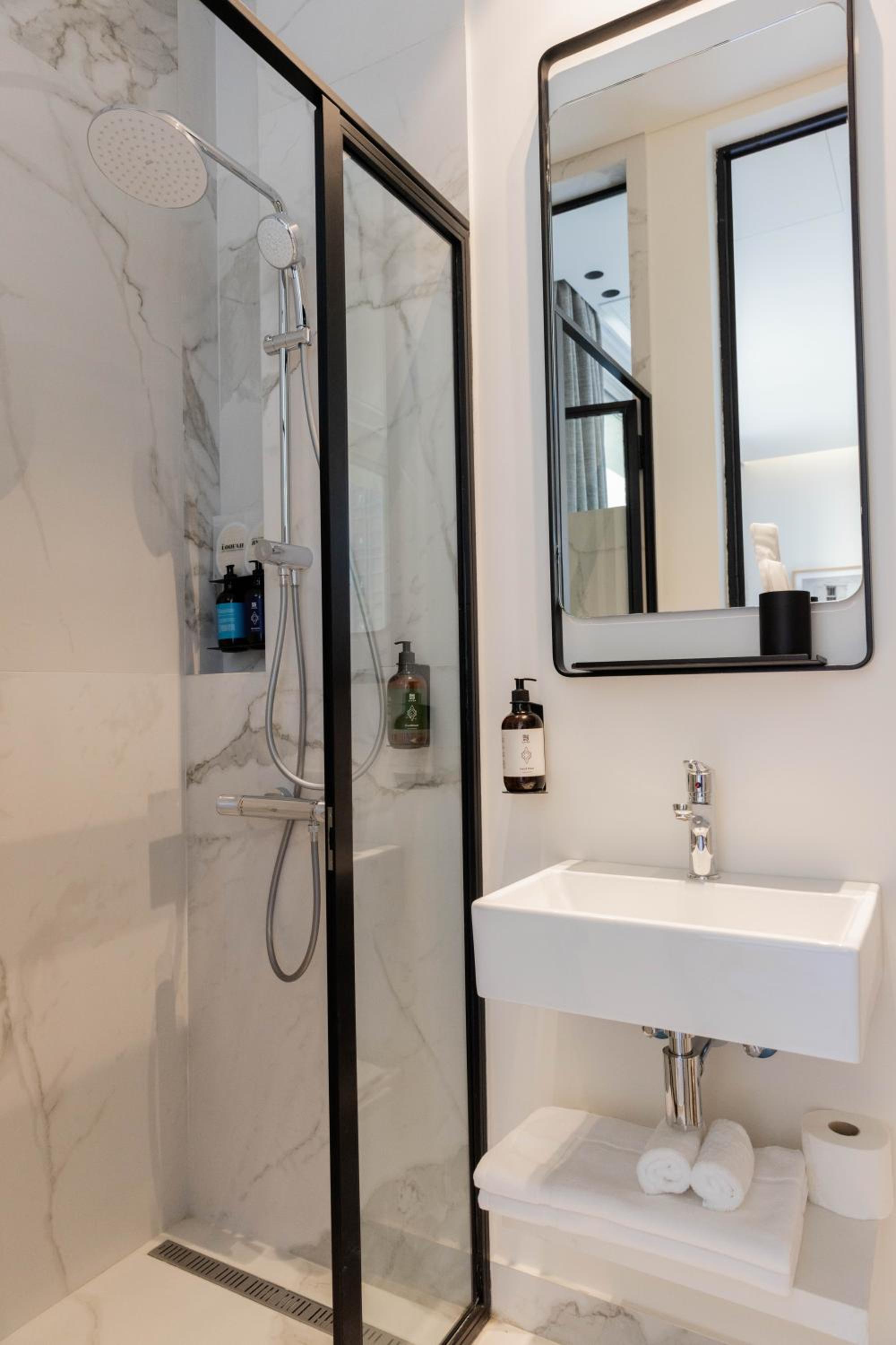 Double Room with Private Bathroom photo 2