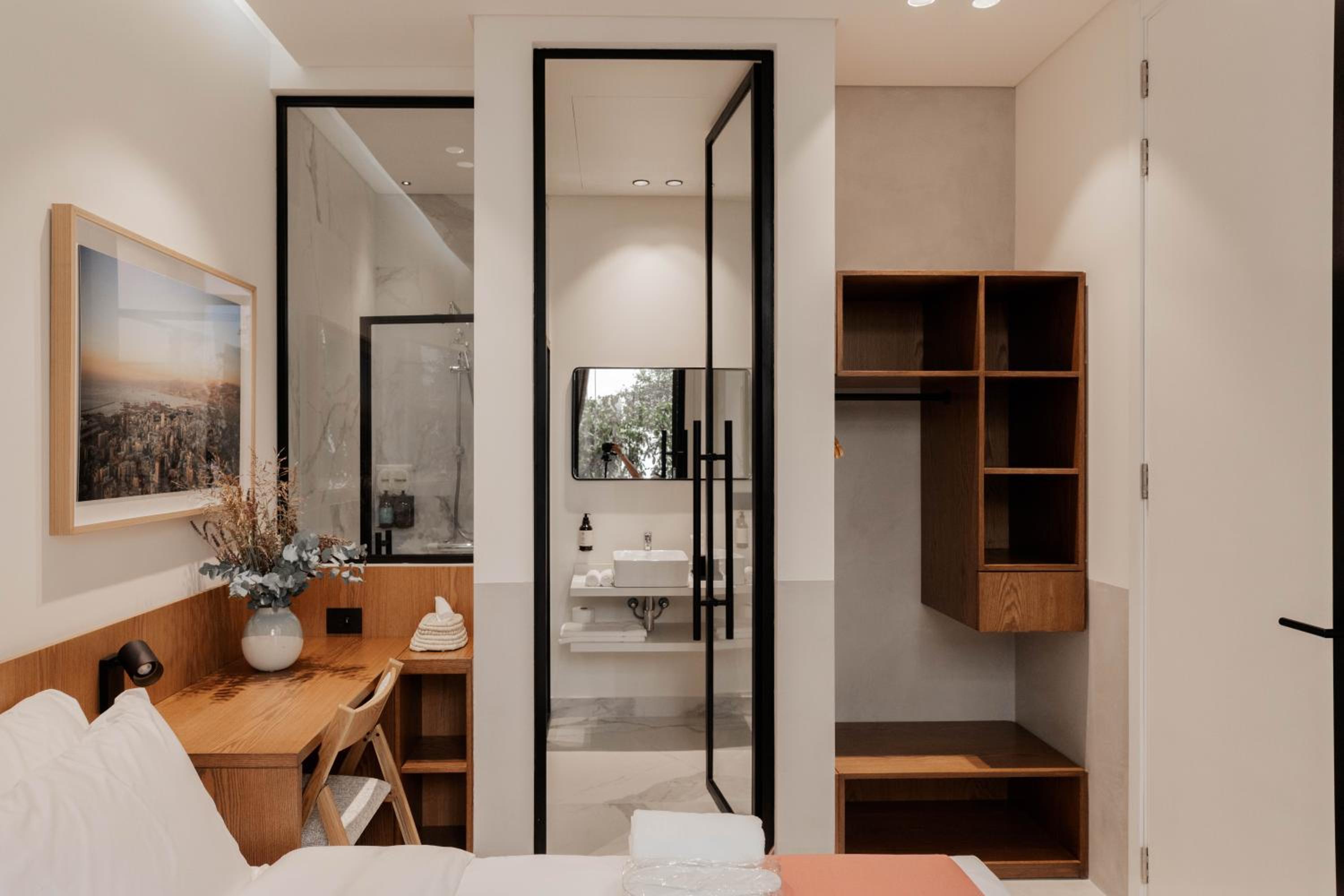 Double Room with Private Bathroom photo 3