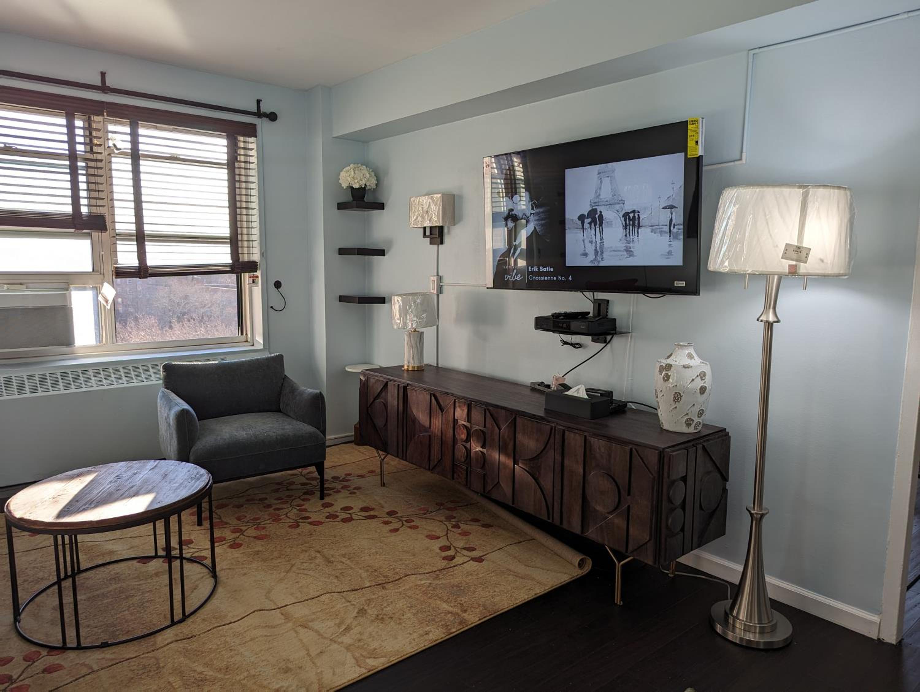 Apartment photo 1