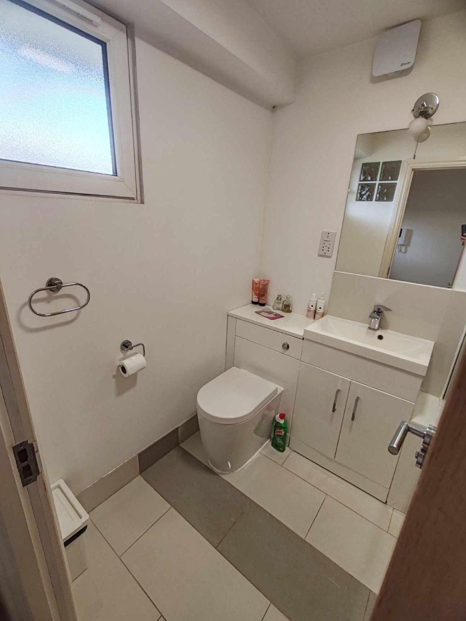 Double Room with Shared Bathroom photo 3