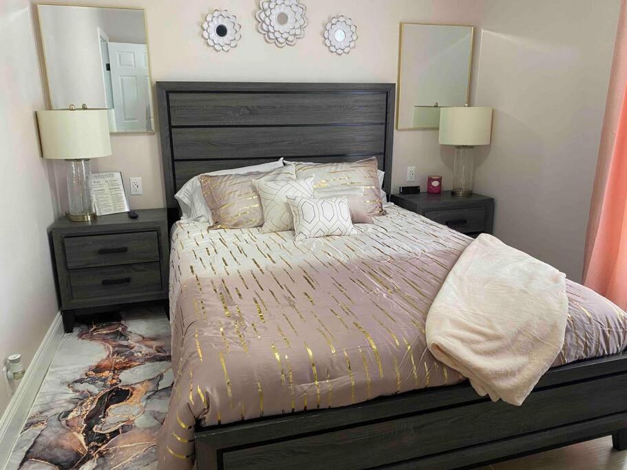 Three-Bedroom House photo 2