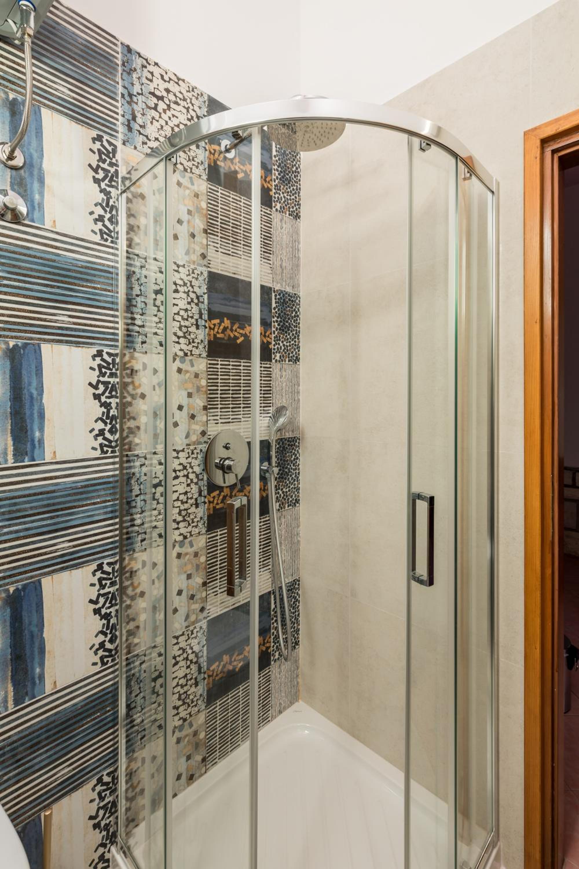 One-Bedroom Apartment with Patio photo 2