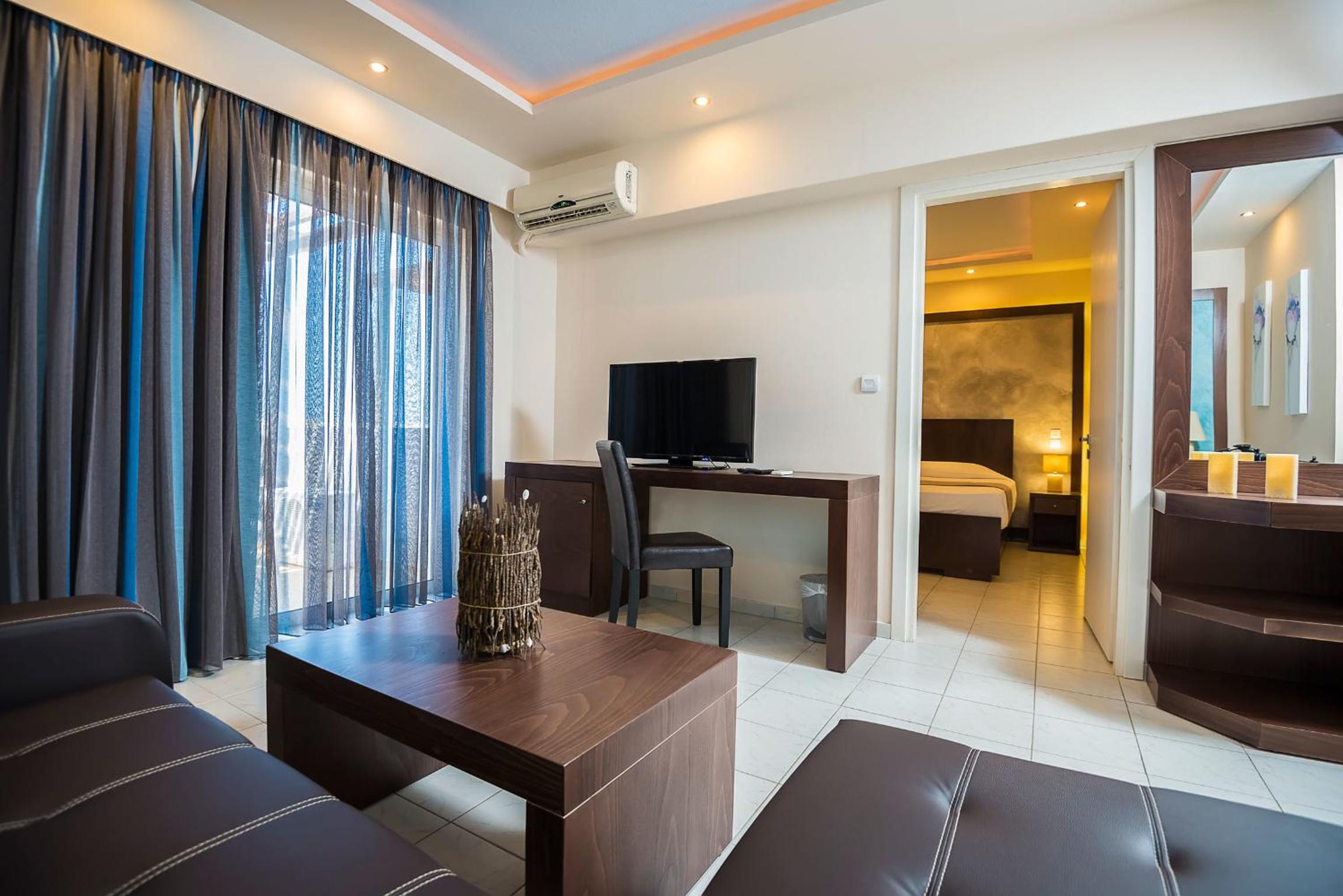Junior Suite with Balcony photo 1