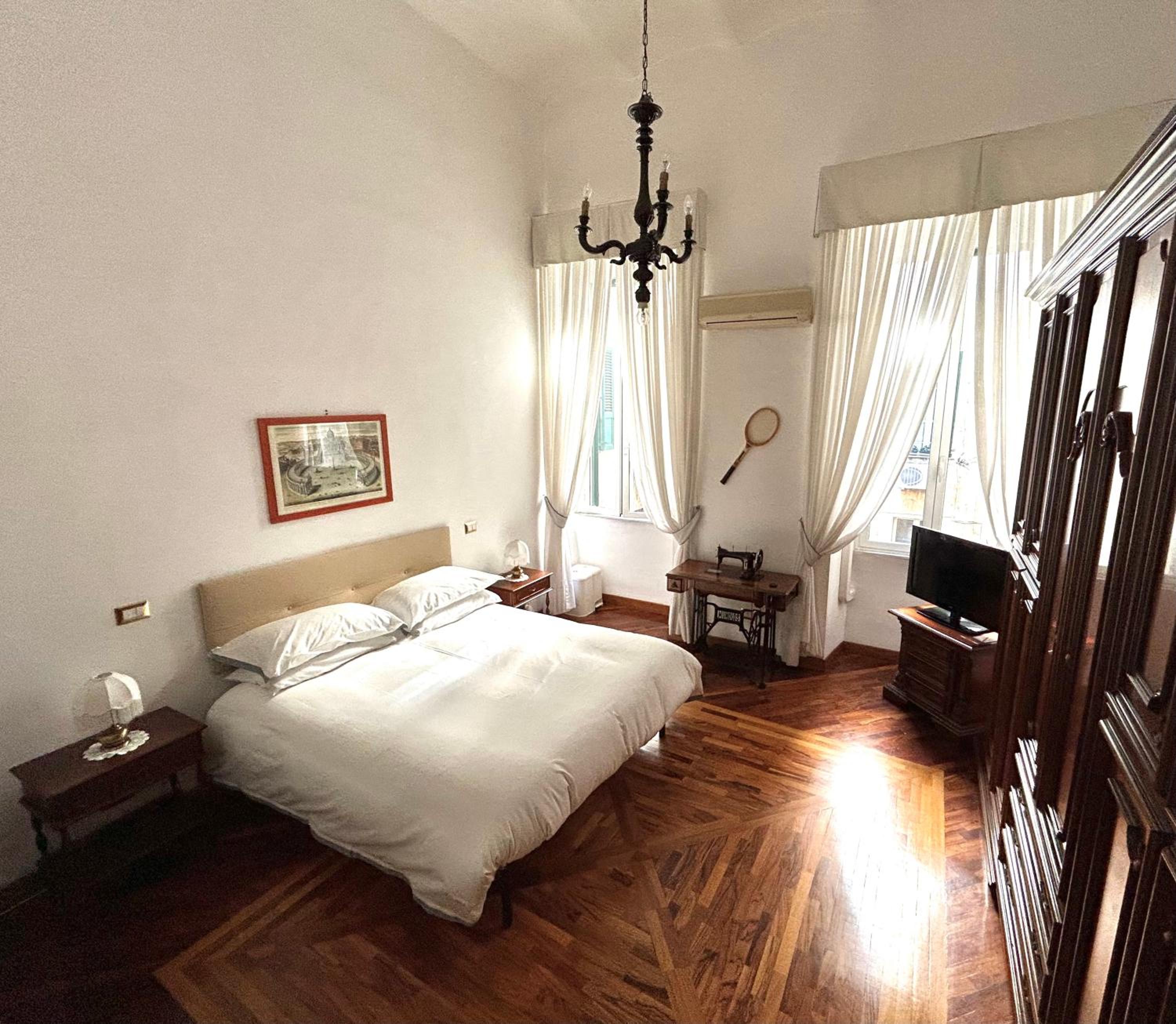 Double Room with Shared Bathroom