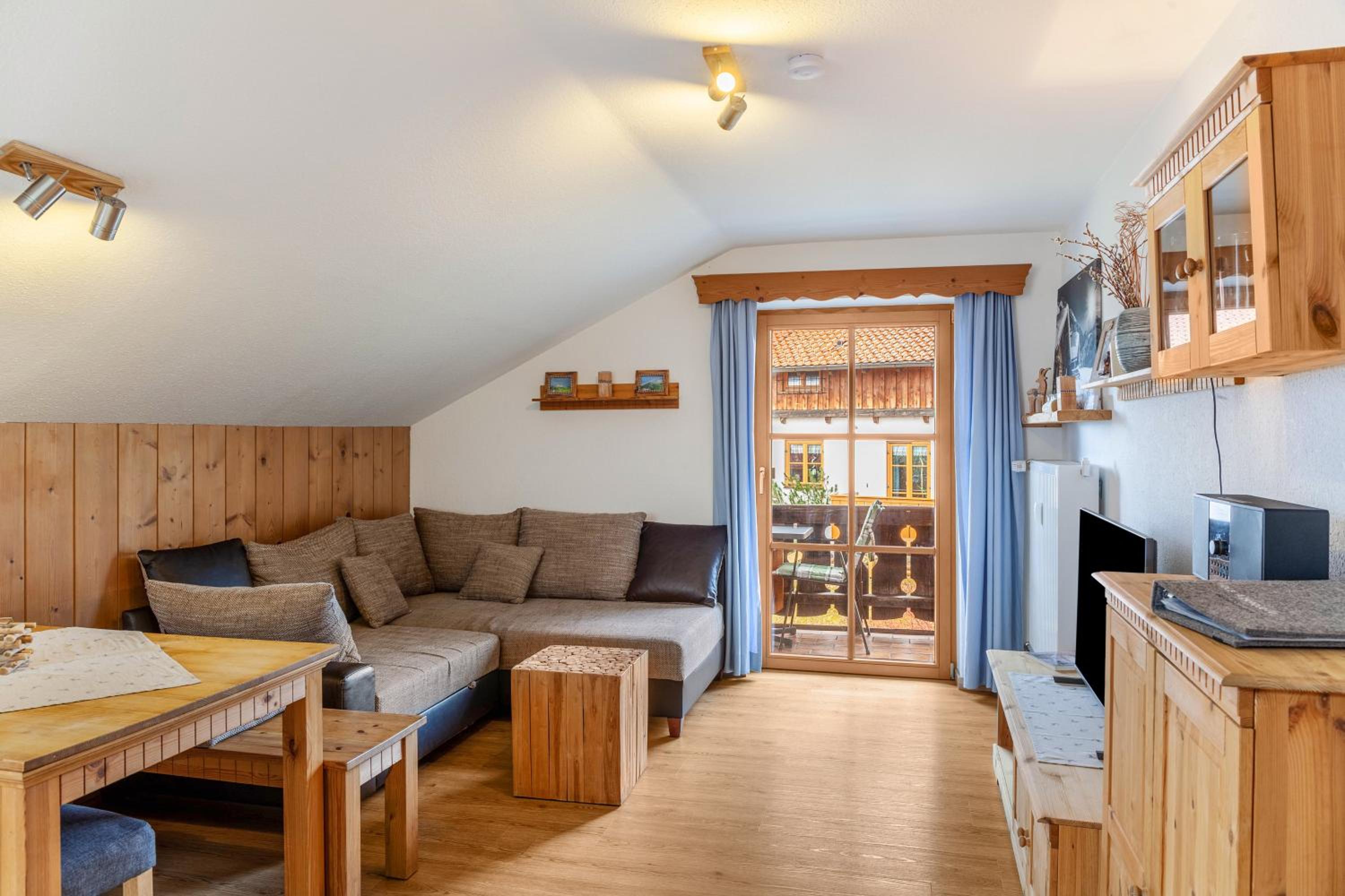 Superior One-Bedroom Apartment with Balcony