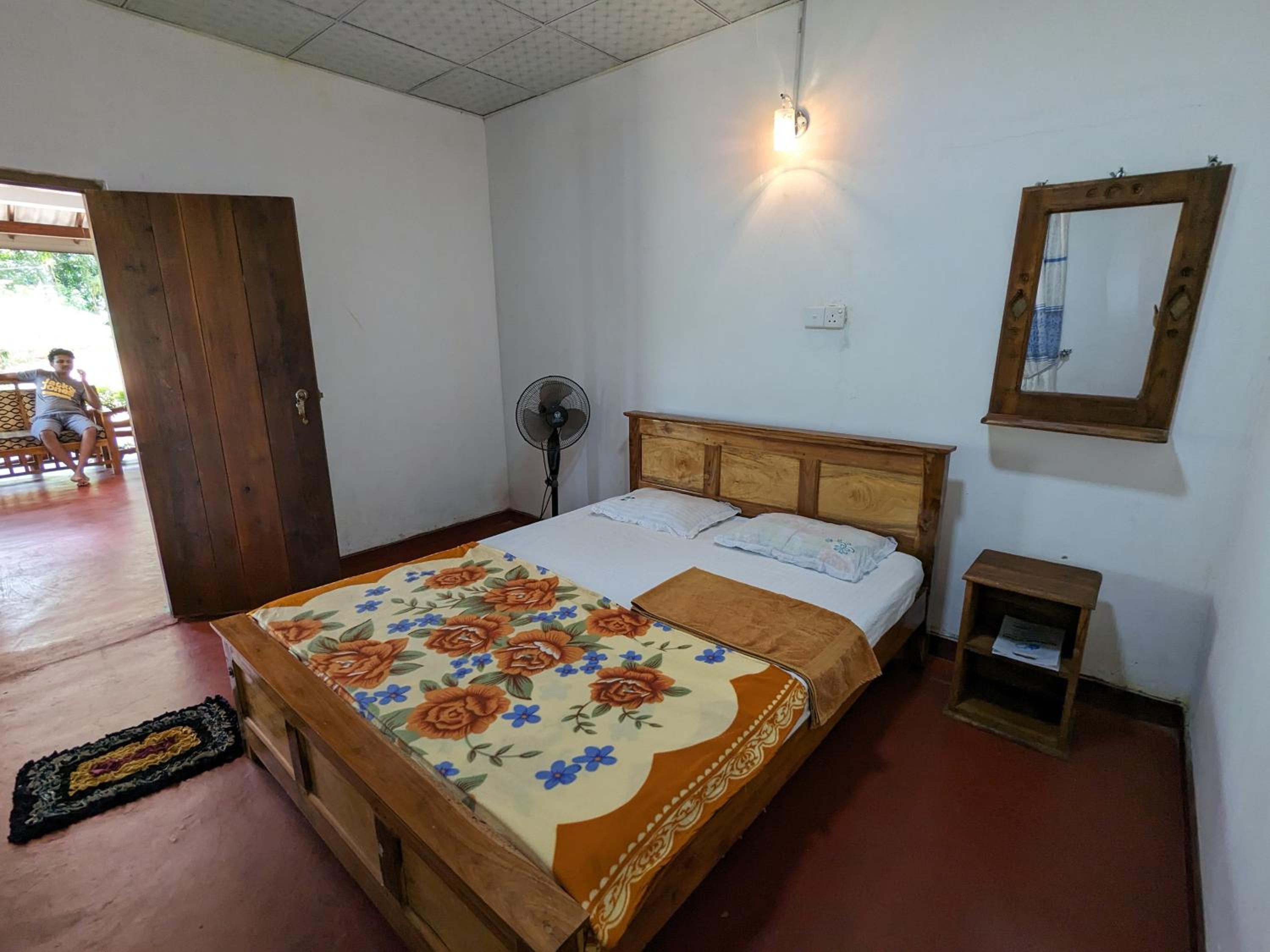 Deluxe Double Room (2 Adults + 1 Child) photo 2