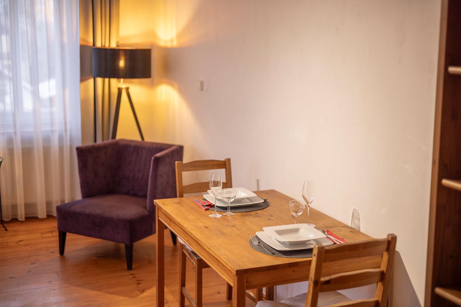 Deluxe Studio with One Double Bed - Photo 2