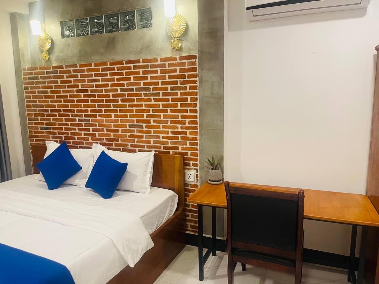 Junior Suite with Balcony