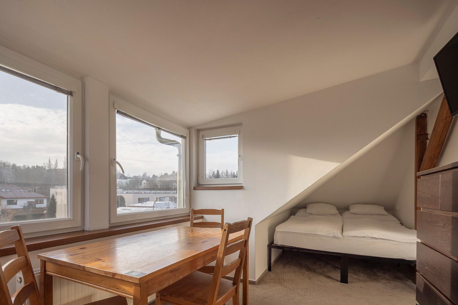 Family Room - Photo 4