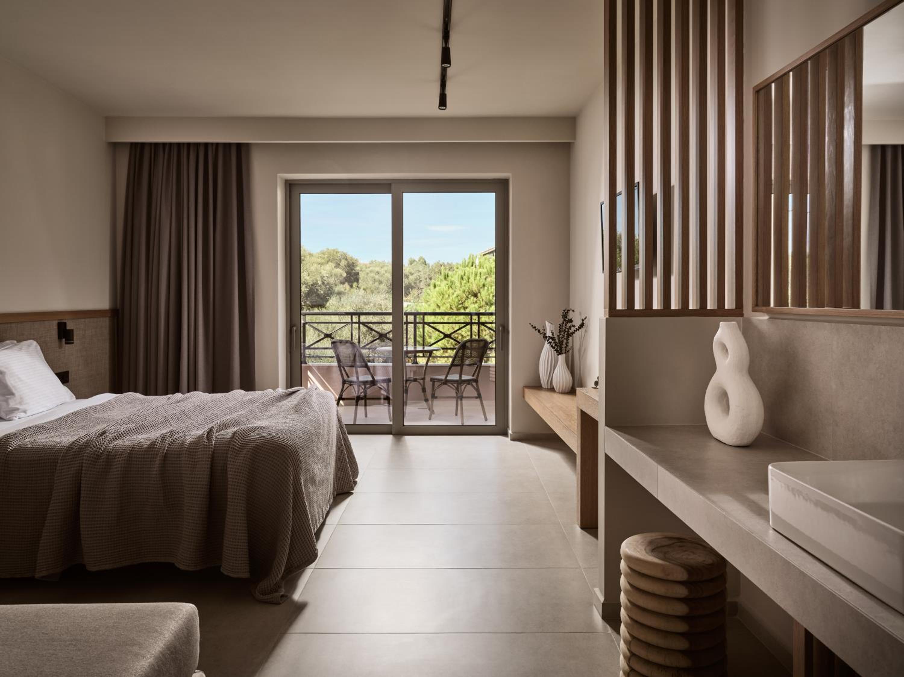 Superior Plus Room - Photo 1