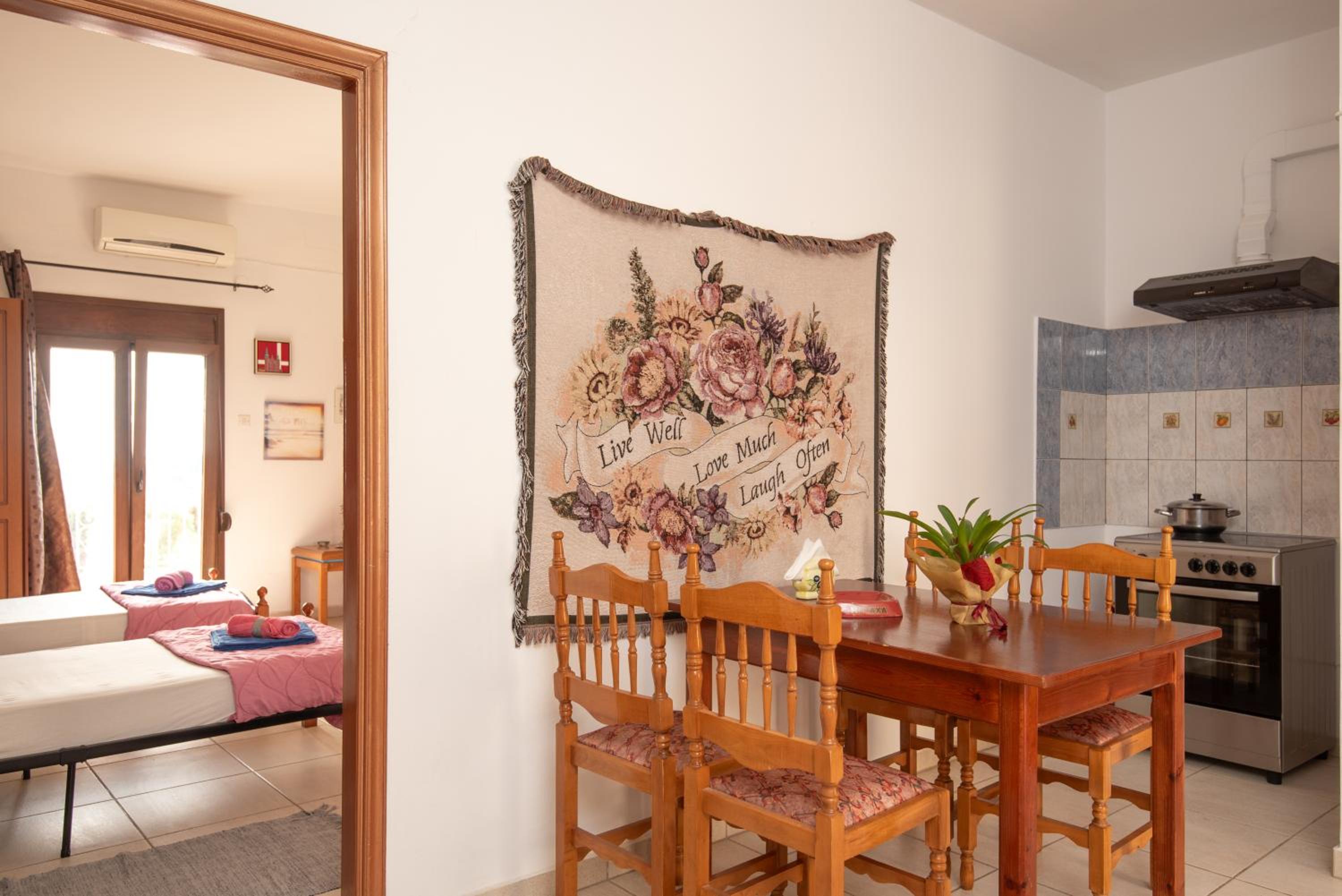 One-Bedroom Apartment photo 2