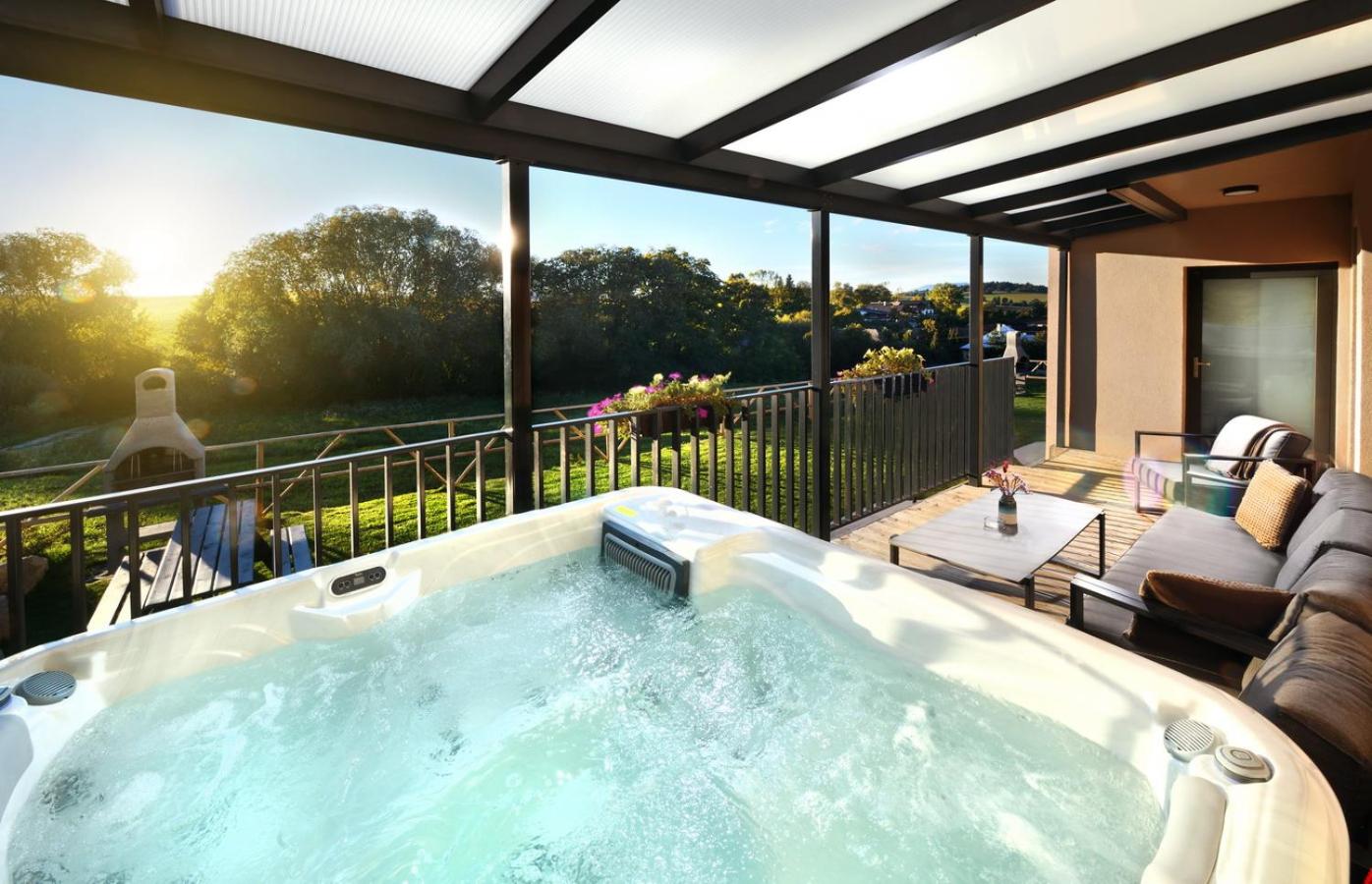 One-Bedroom Apartment with Spa Bath