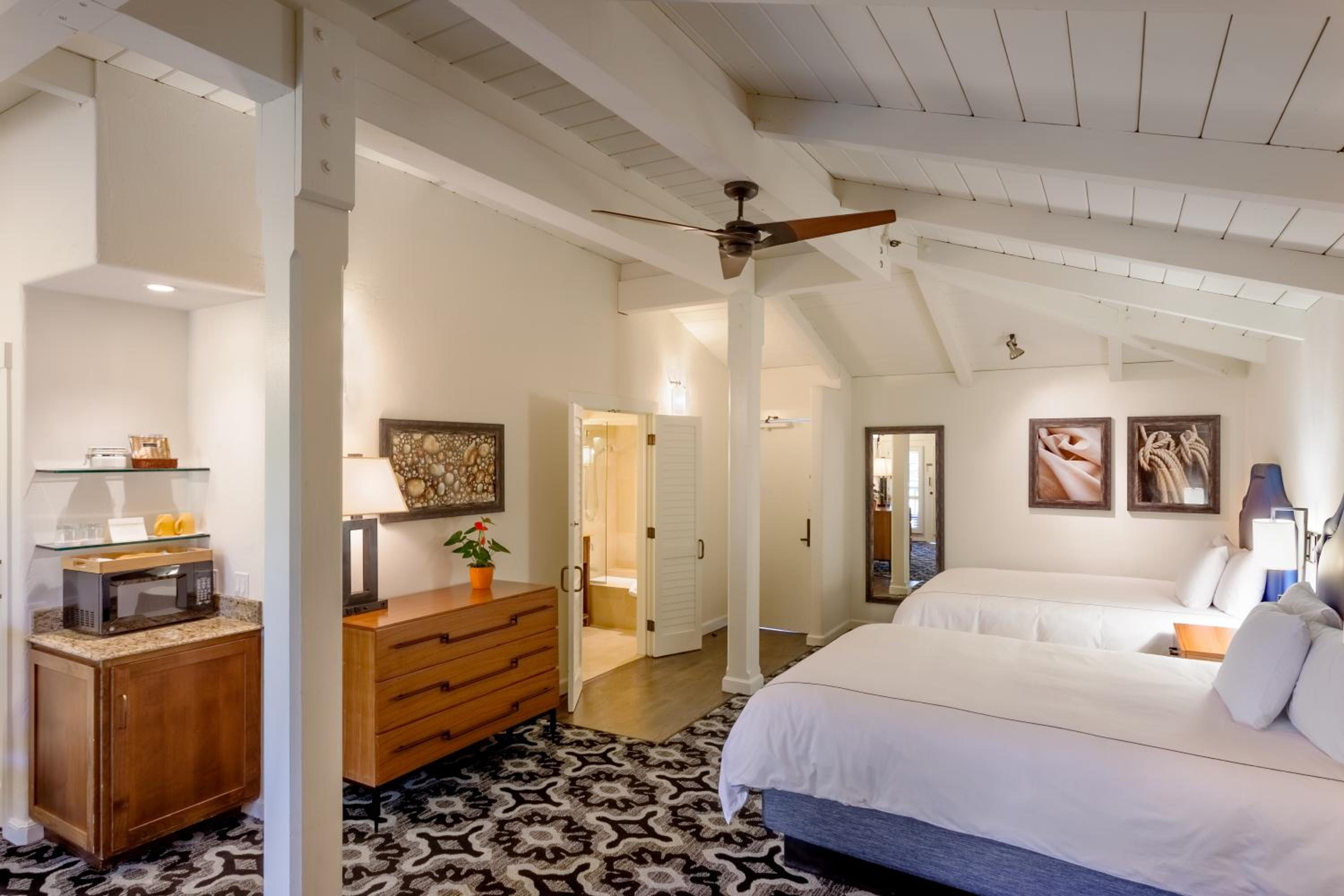 Premier Junior Suite with Two Double Beds - Photo 3
