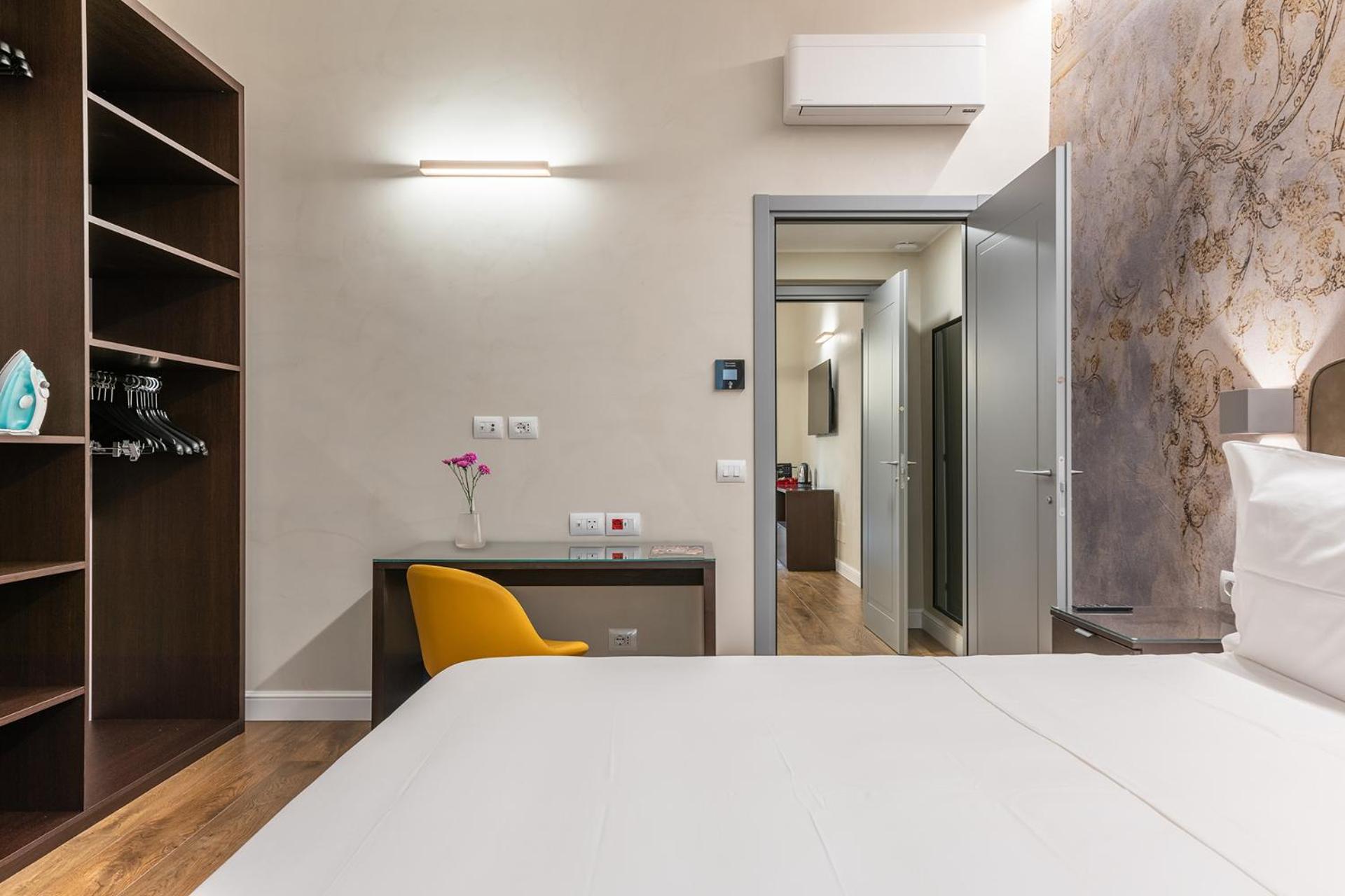 One-Bedroom Apartment photo 3