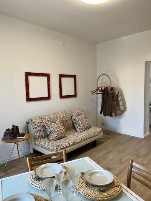 One-Bedroom Apartment photo 3