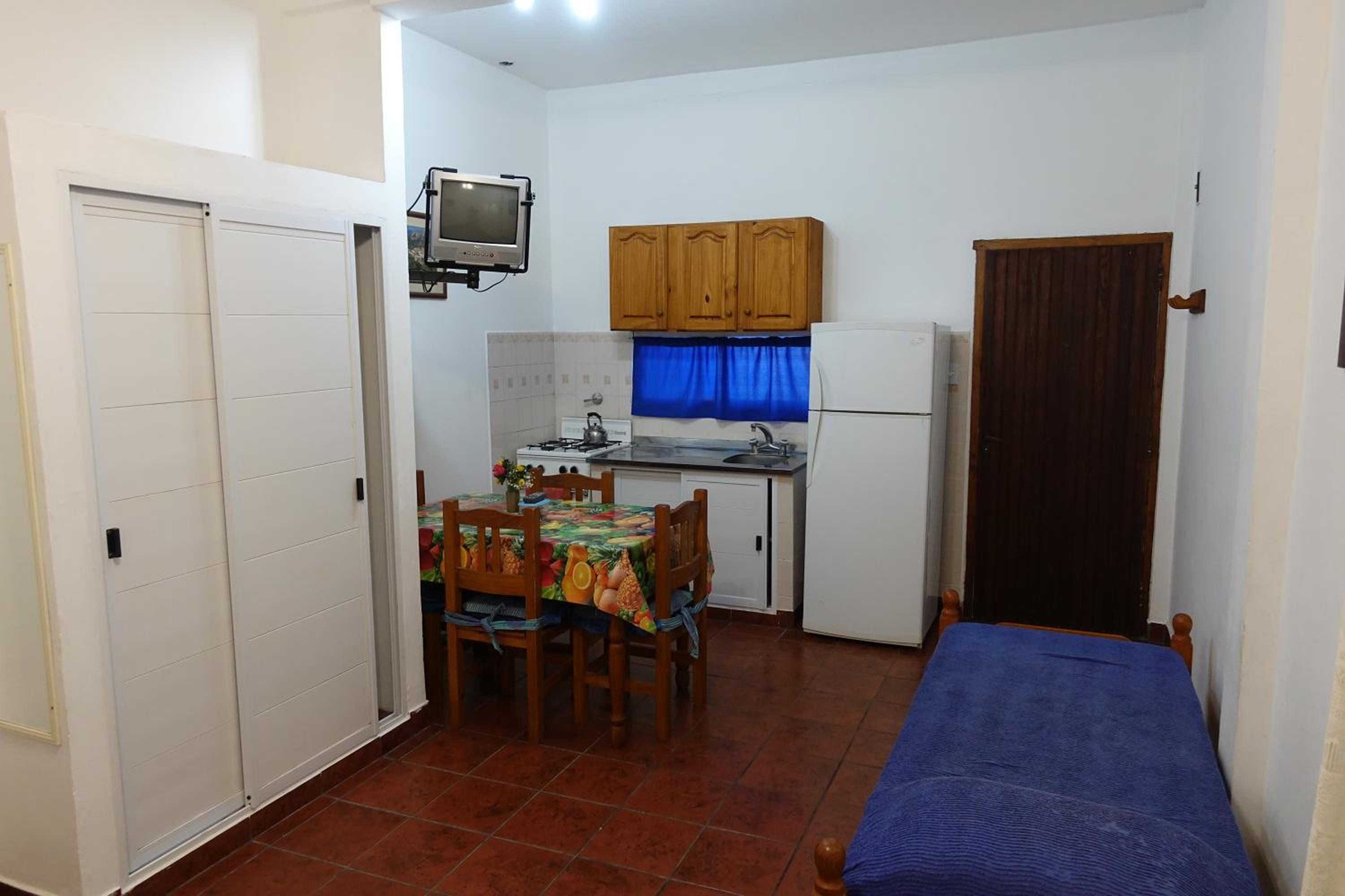 Apartment photo 2
