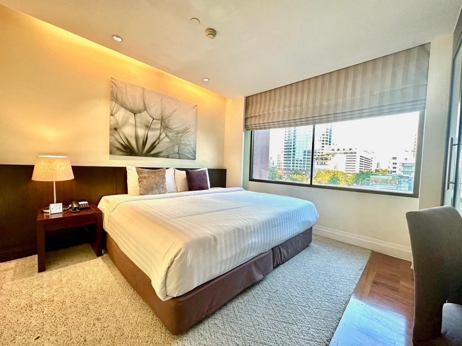 One Bedroom Junior Suite photo 2