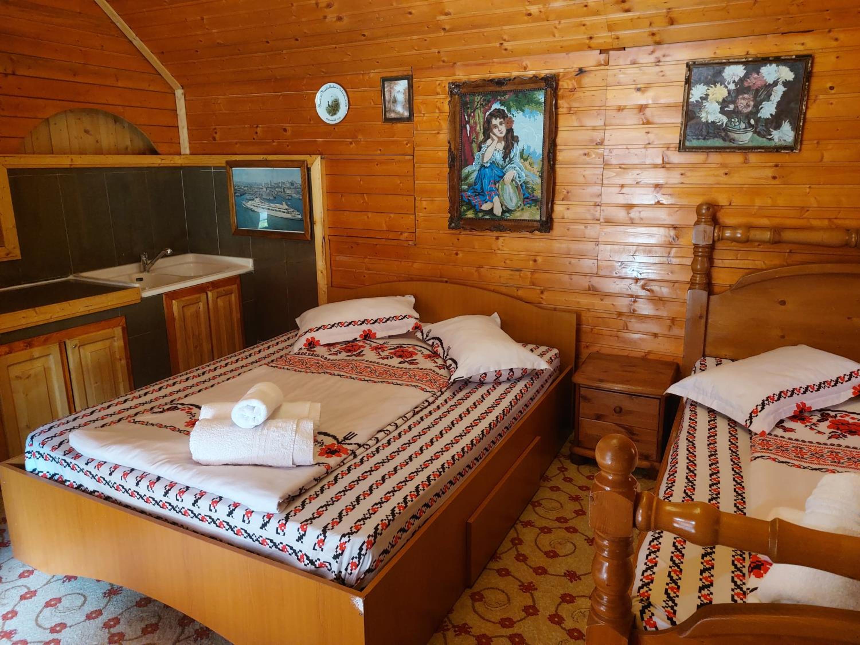 Double Room With Extra Bed photo 2