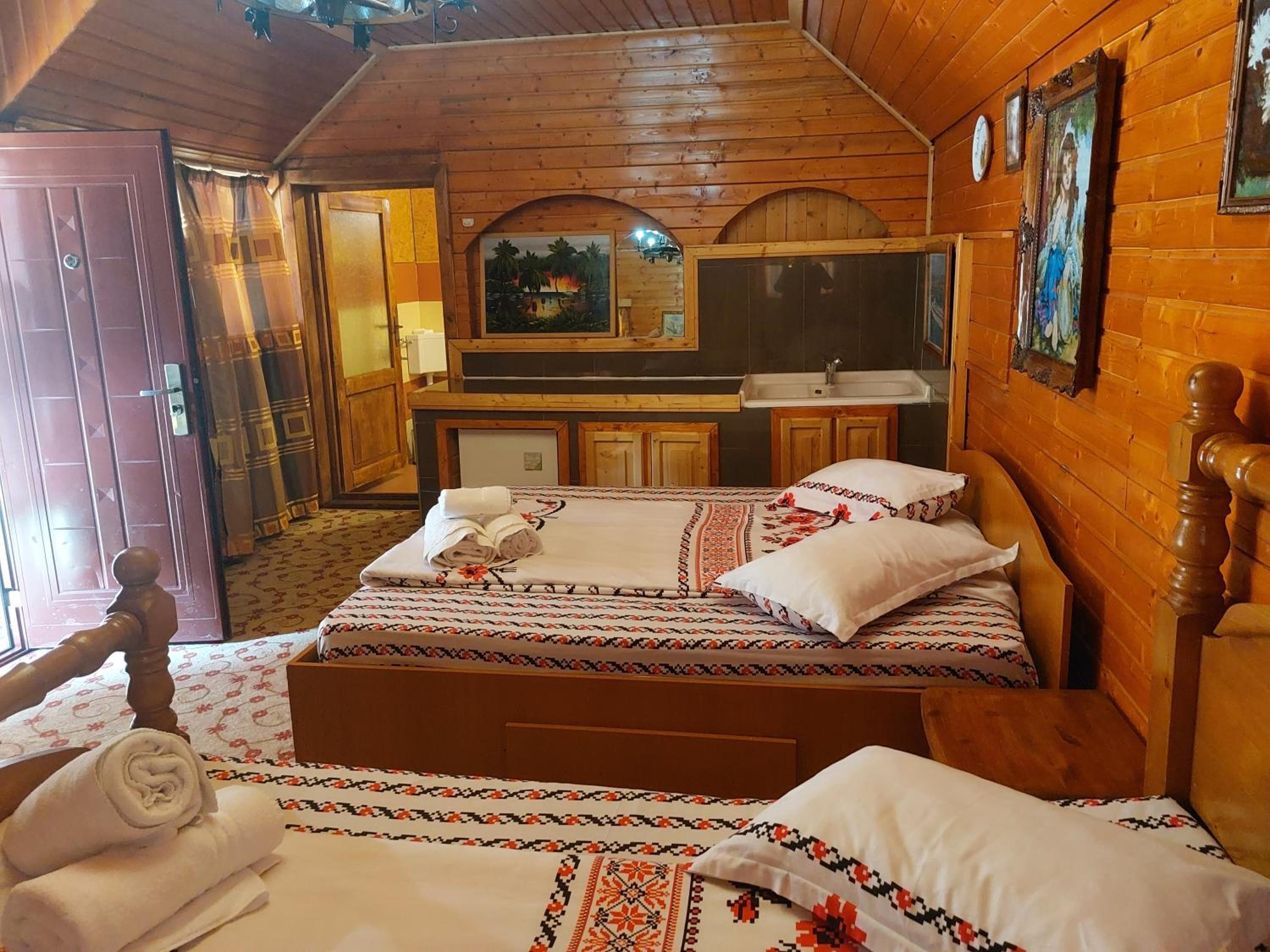 Double Room With Extra Bed photo 3