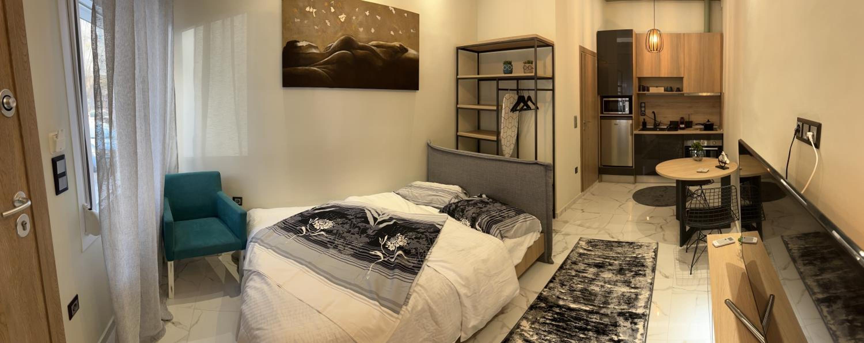 One-Bedroom Apartment
