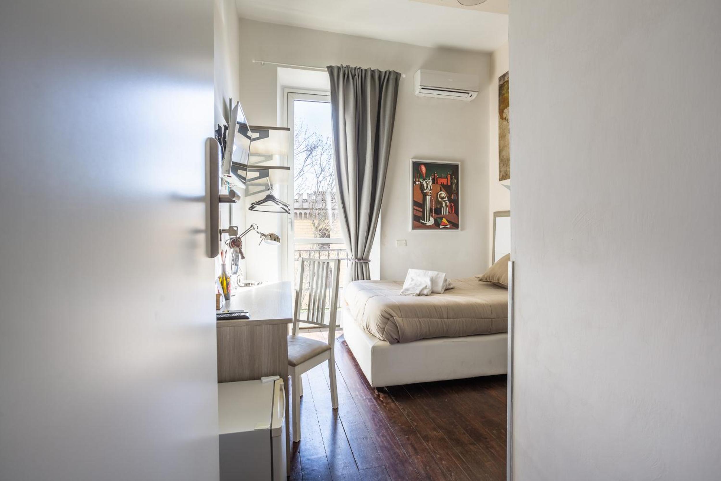 Deluxe Single Room with Balcony