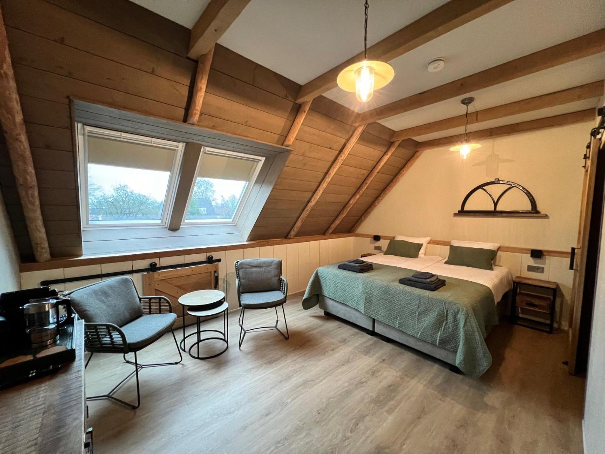 Double Room with Private Bathroom photo 1