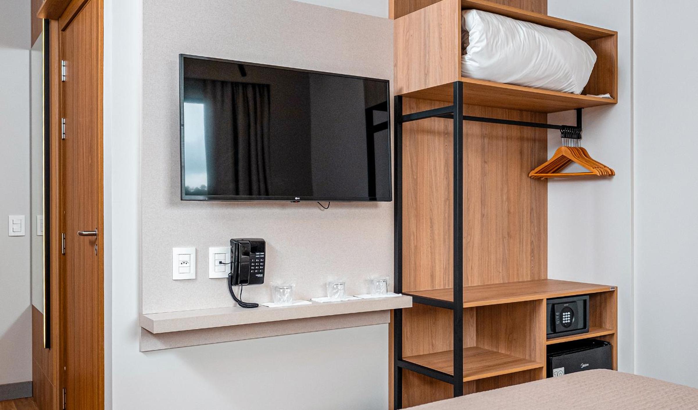 Queen Room - Disability Access