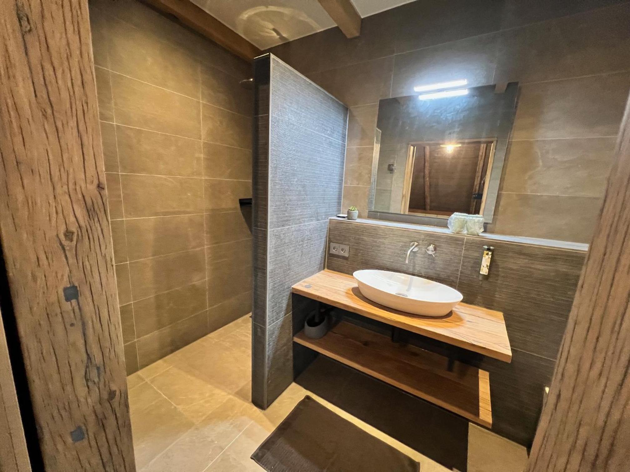Double Room with Private Bathroom photo 3