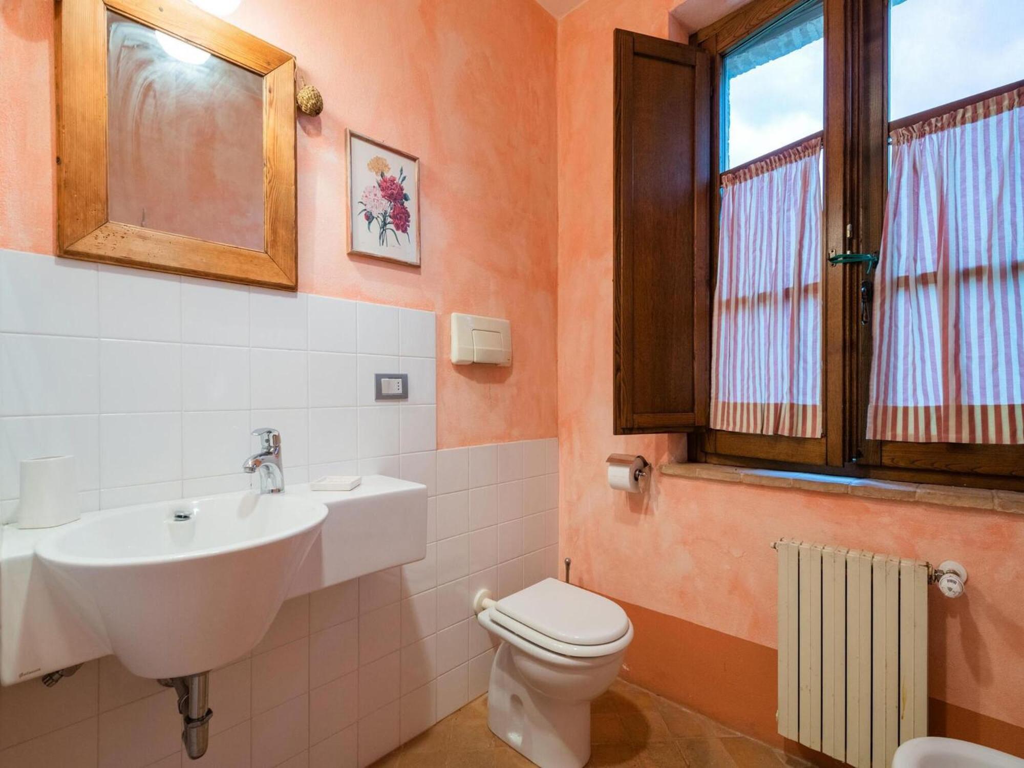 Two-Bedroom Apartment - Photo 2