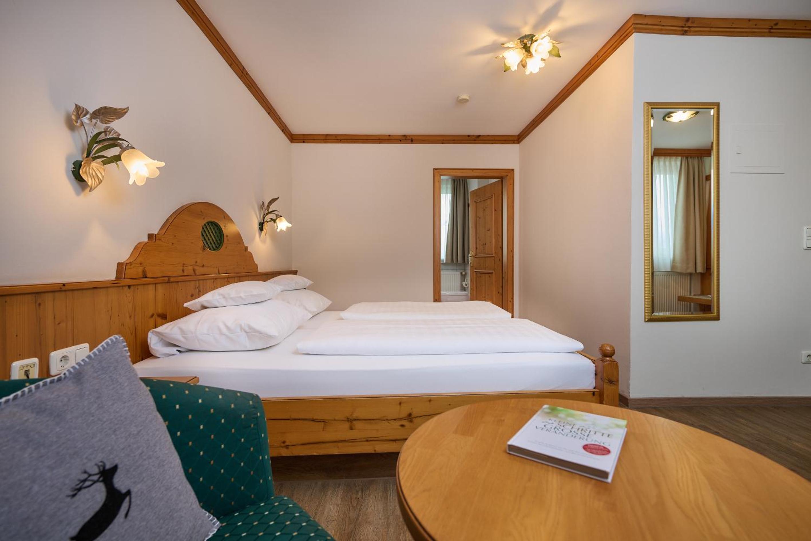 Basic Double Room - Annex Building photo 3