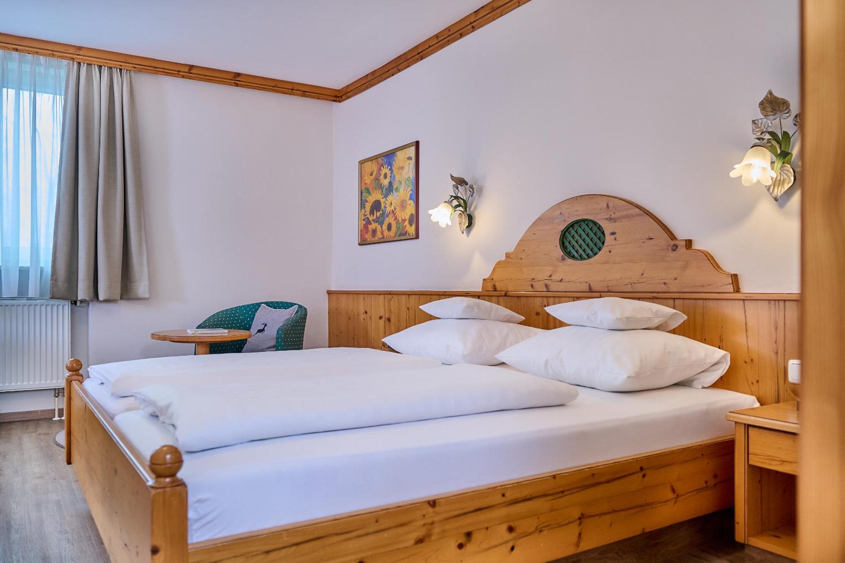 Basic Double Room - Annex Building photo 2