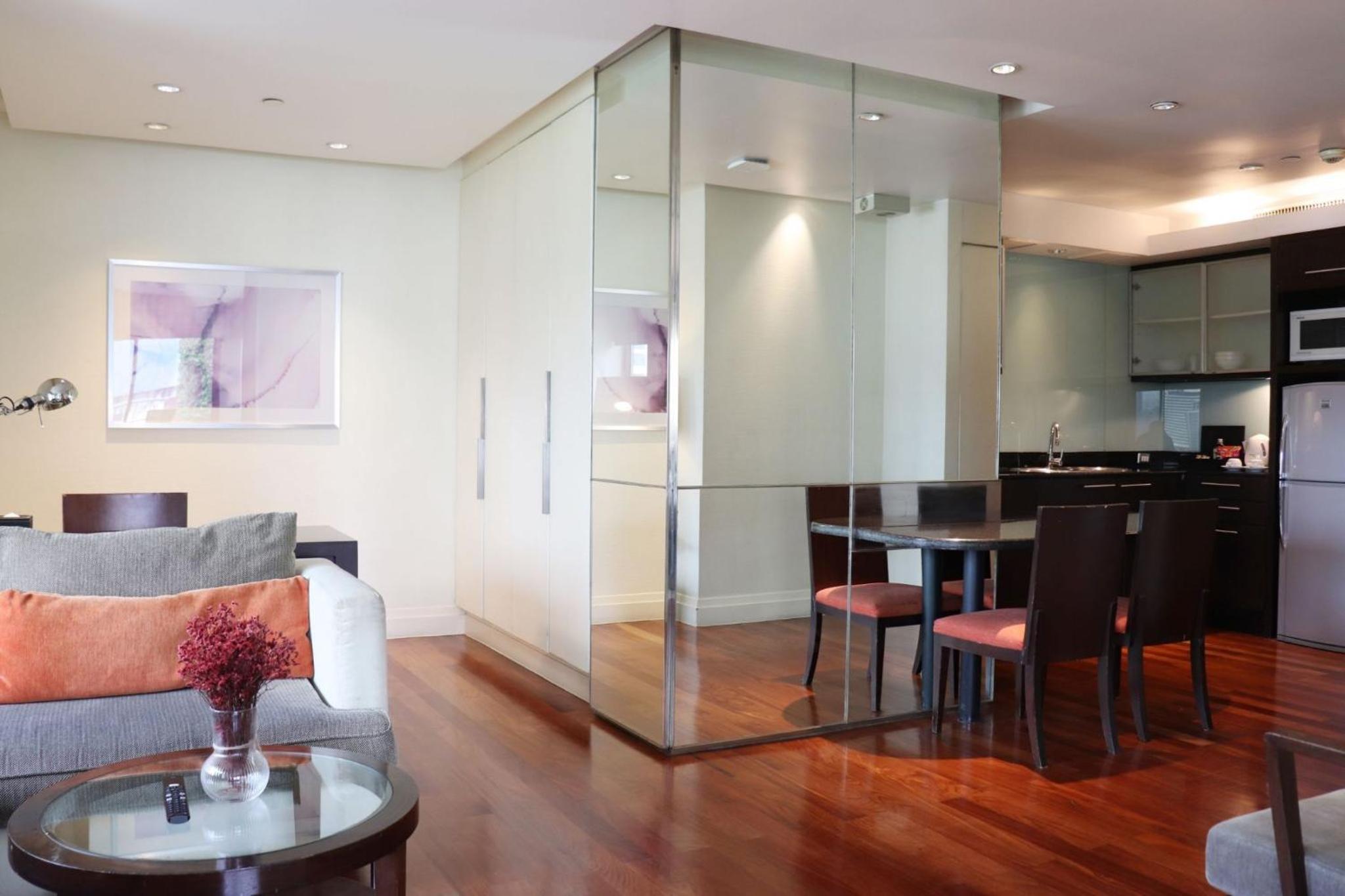 One Bedroom Executive Suite photo 2