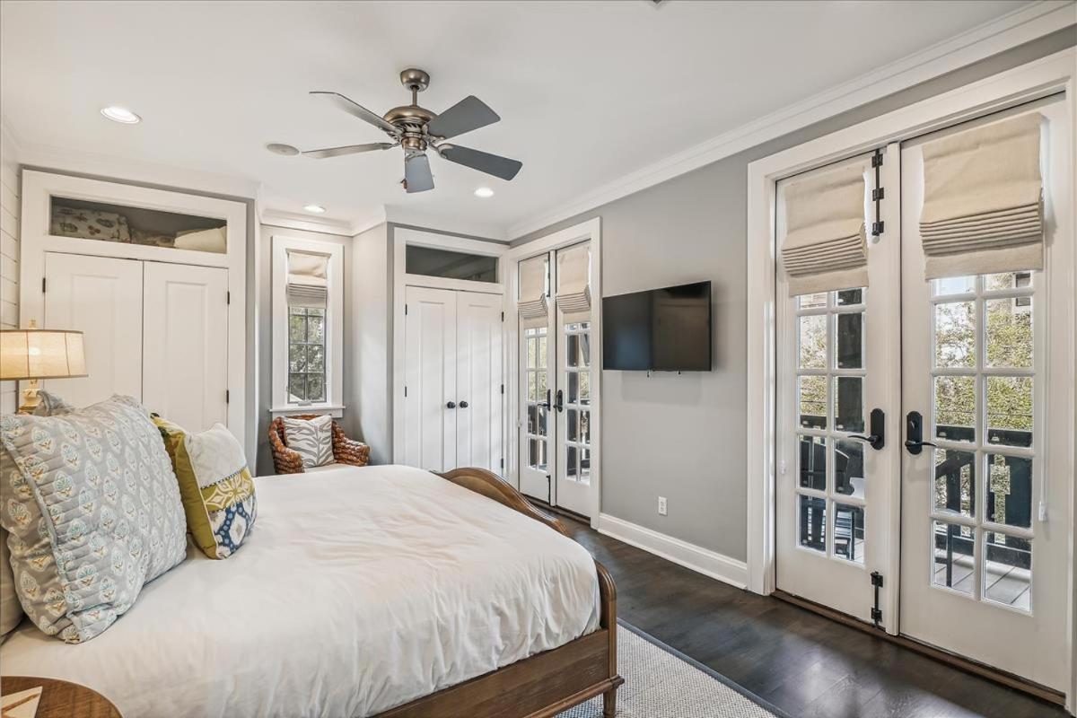 Four-Bedroom House photo 2