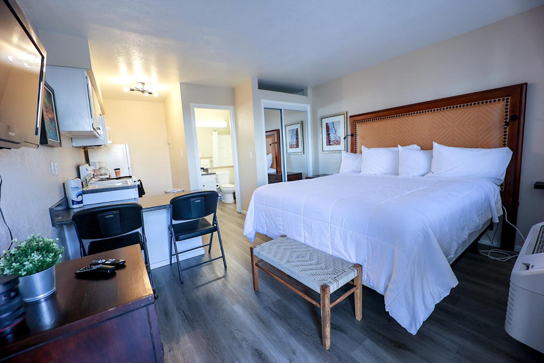 Studio Apartment photo 1