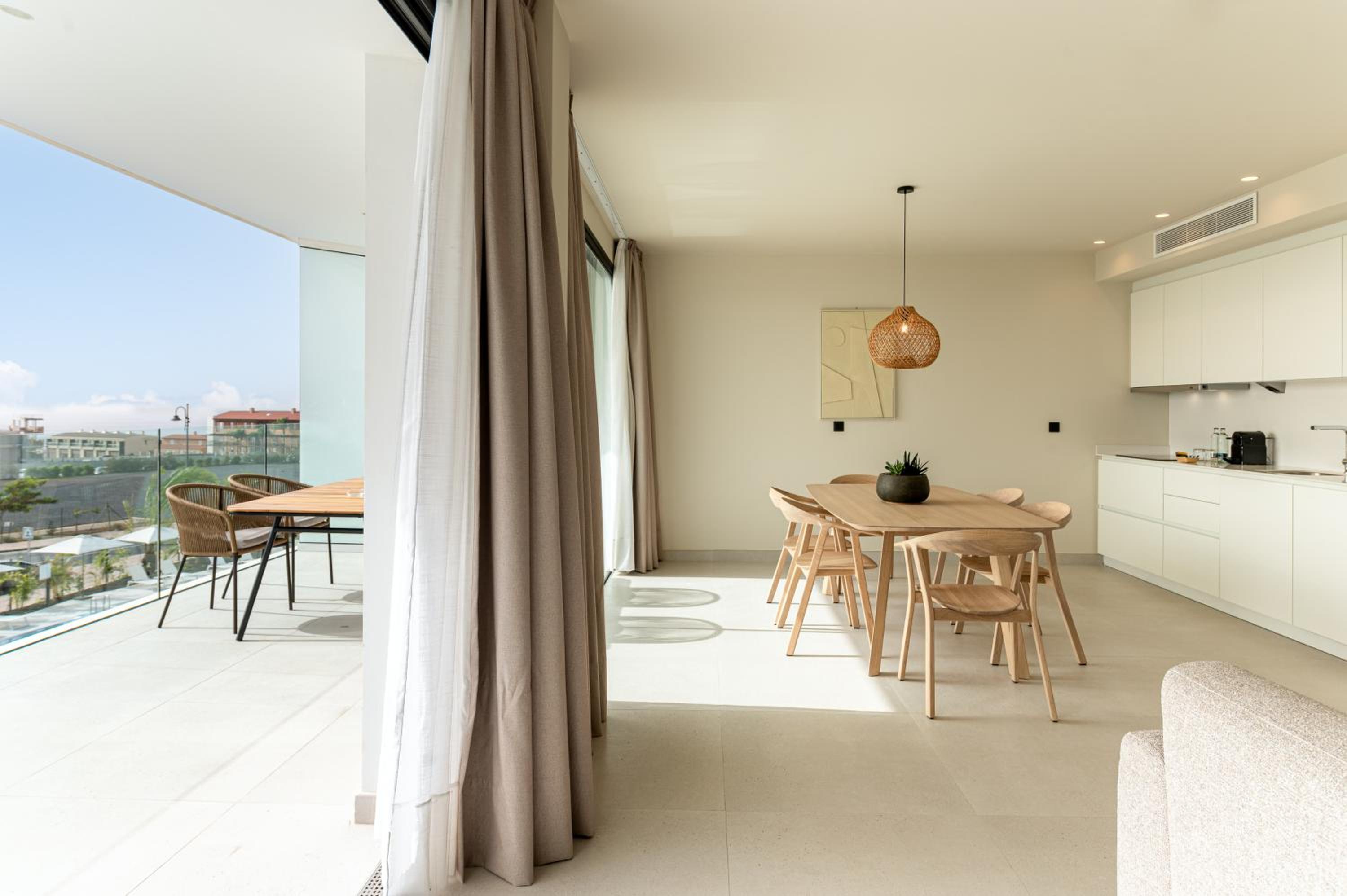 Apartamento con vista a la piscina